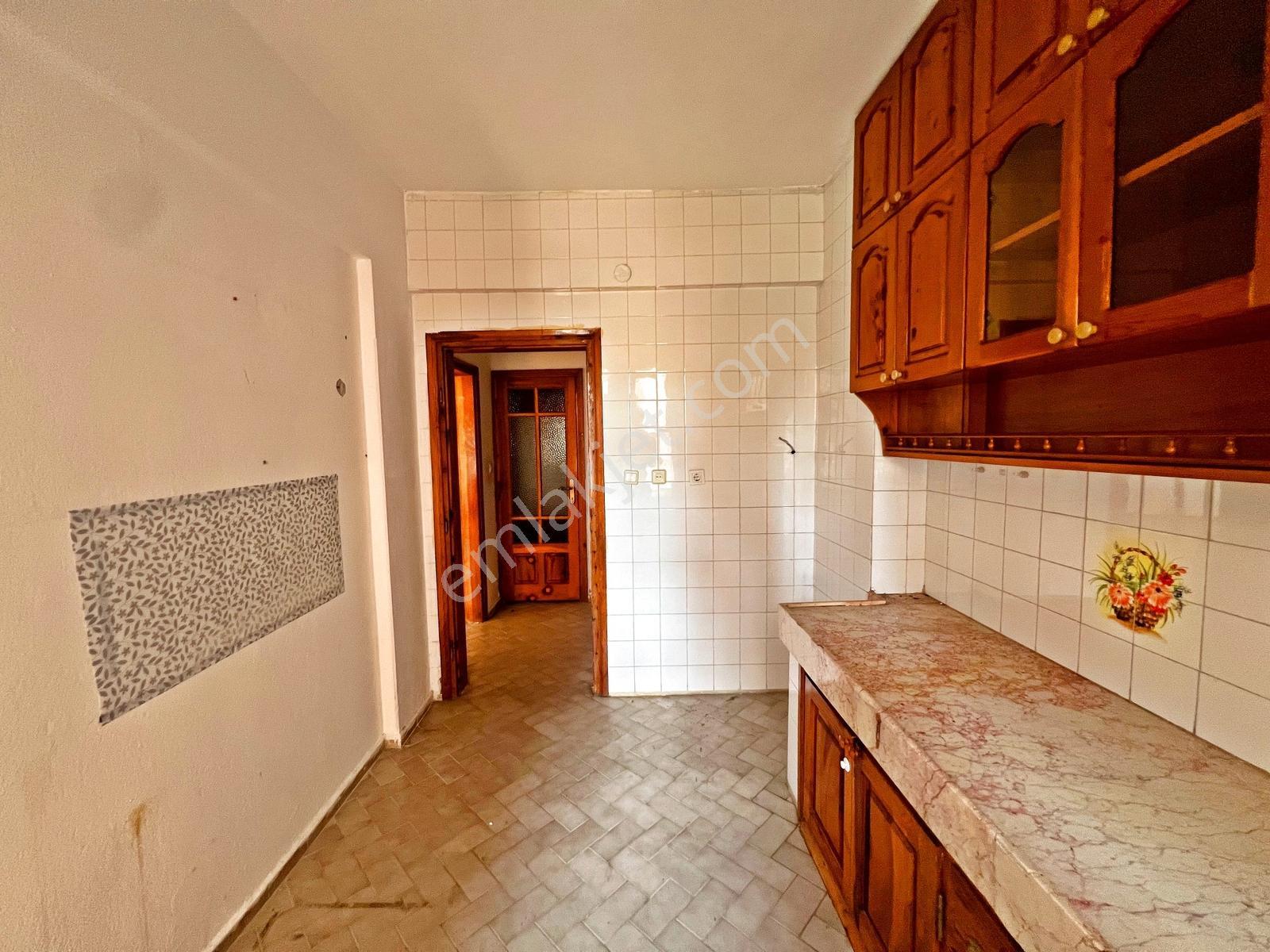 Alanya Merkez'de Kiralık 2+1 Ayrı Mutfak Daire - Görsel 33