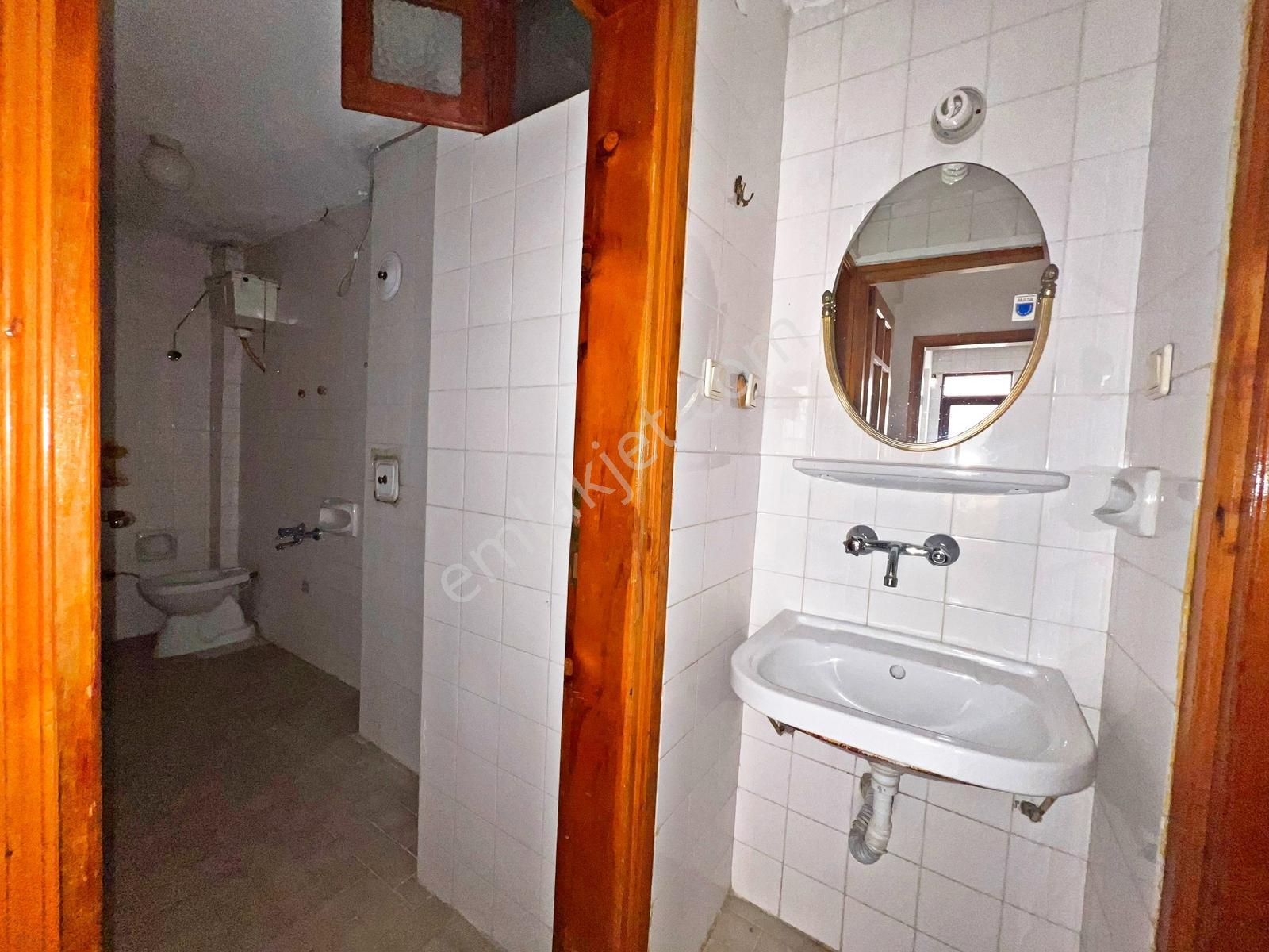 Alanya Merkez'de Kiralık 2+1 Ayrı Mutfak Daire - Görsel 27