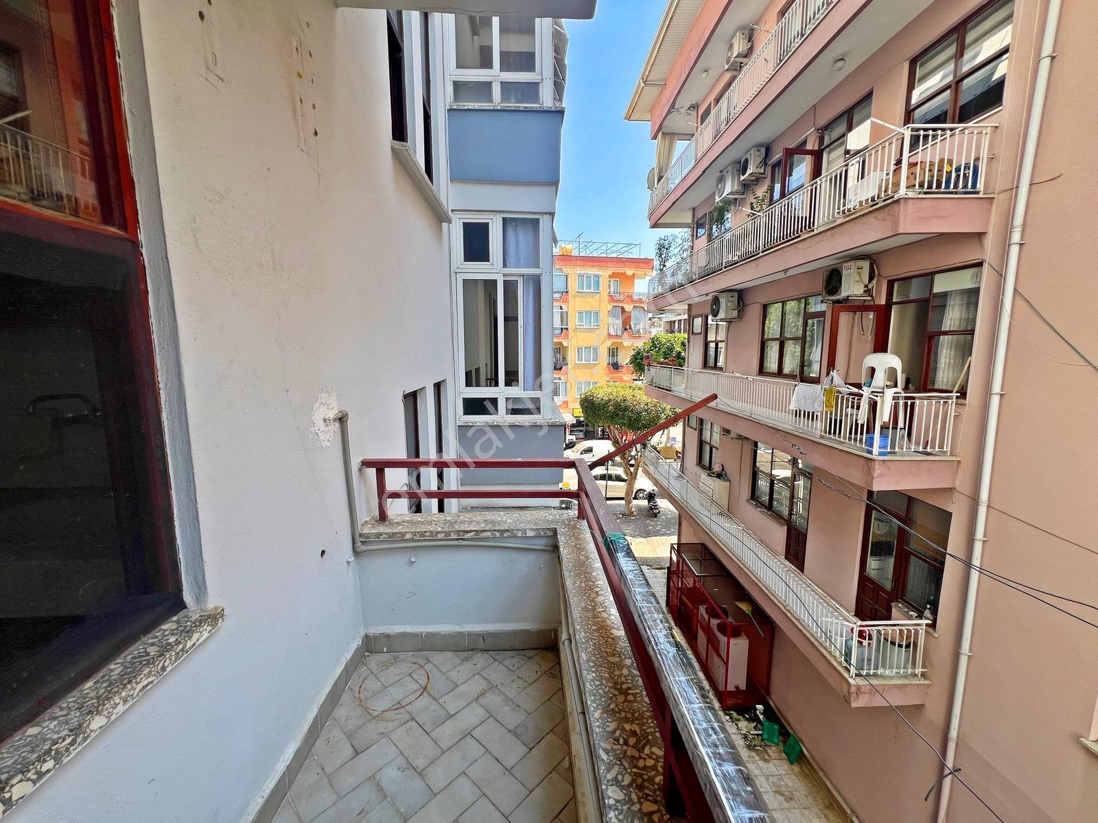 Alanya Merkez'de Kiralık 2+1 Ayrı Mutfak Daire - Görsel 30