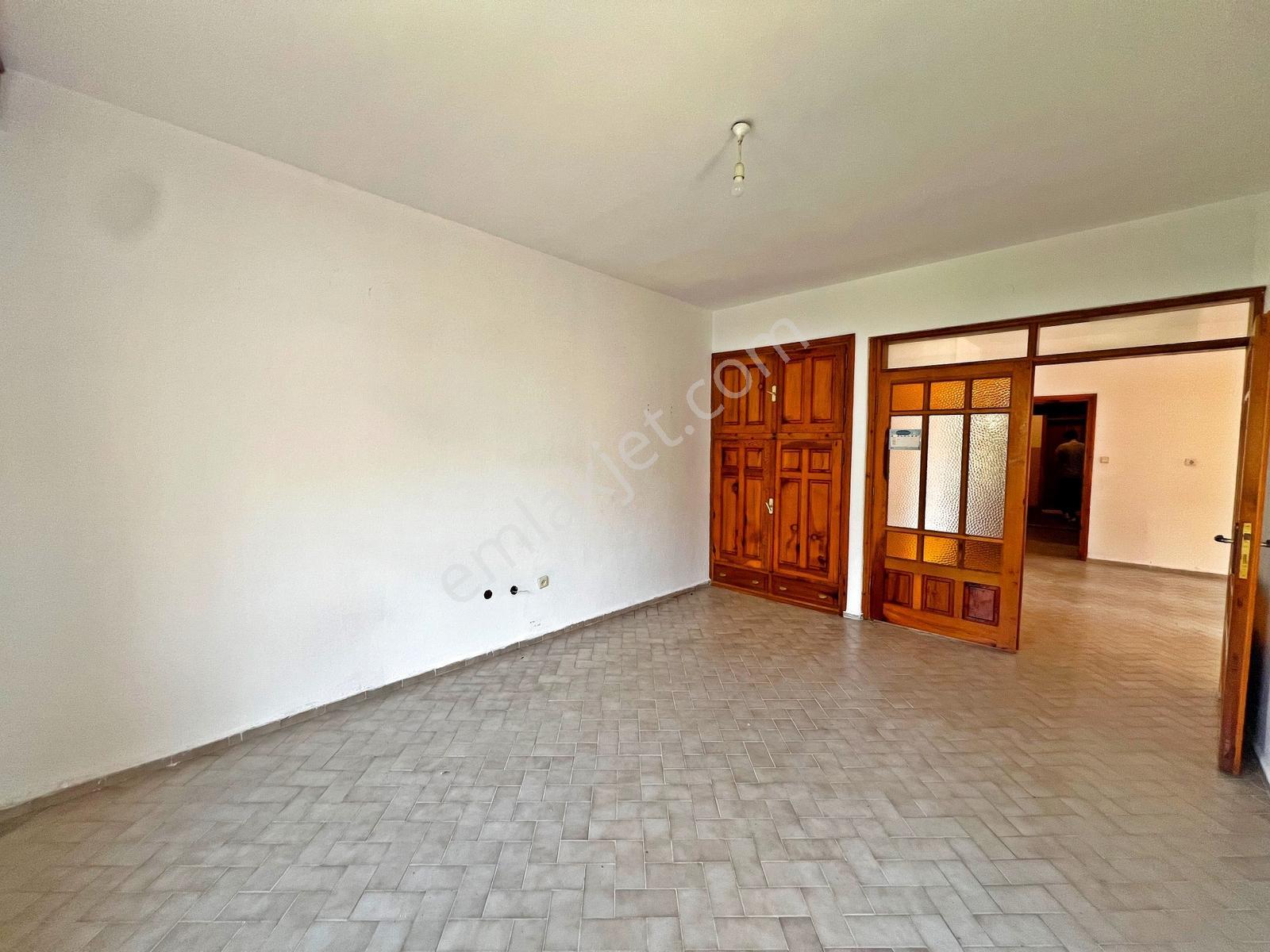 Alanya Merkez'de Kiralık 2+1 Ayrı Mutfak Daire - Görsel 21