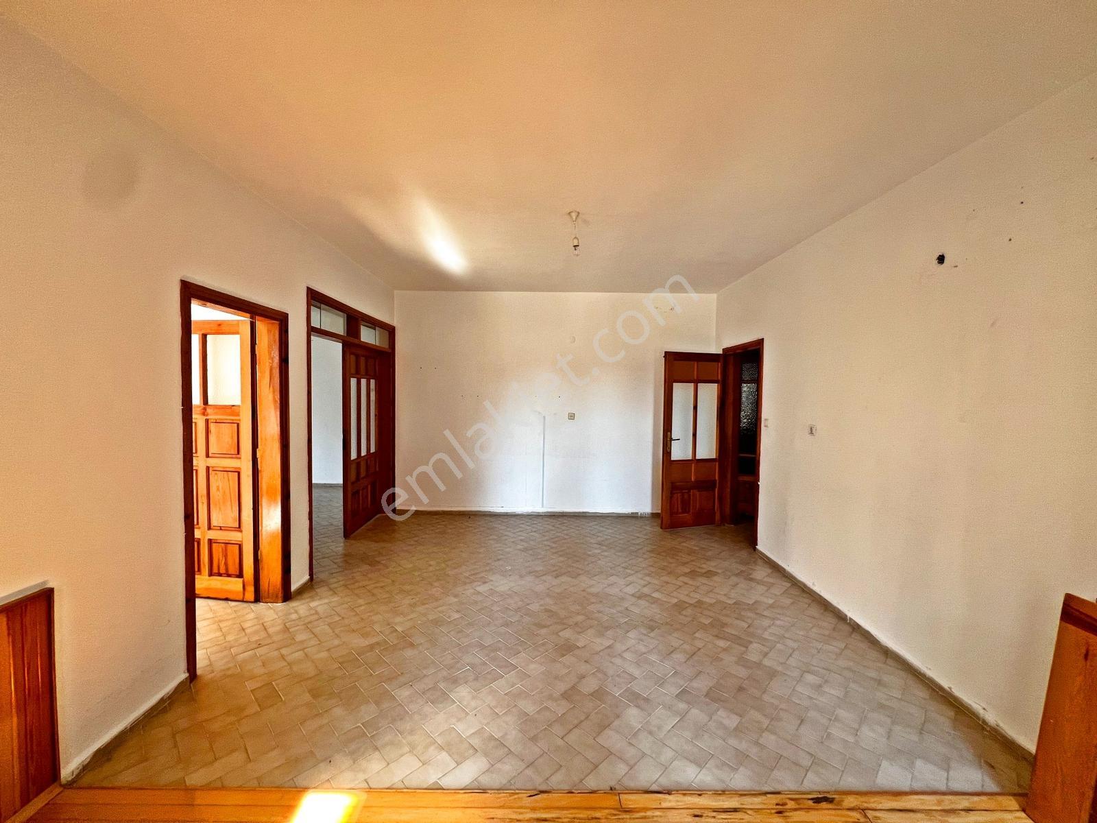 Alanya Merkez'de Kiralık 2+1 Ayrı Mutfak Daire - Görsel 8