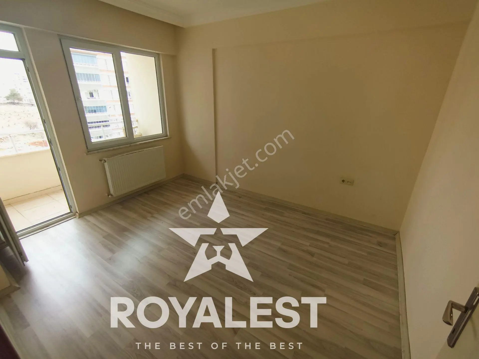 Royalest'ten 3 Balkonlu Ve 3 Cepheli Bakımlı 3+1 Daire - Görsel 6