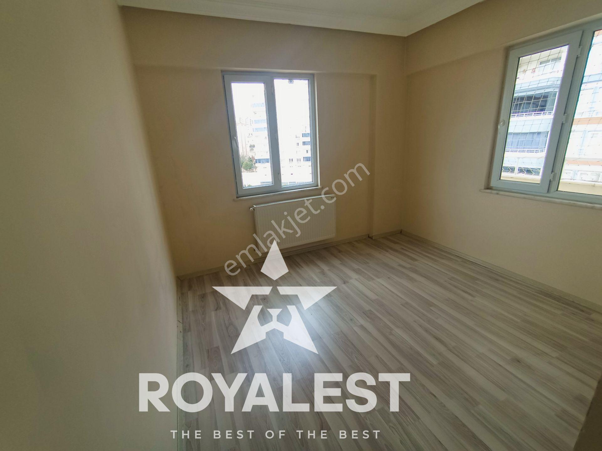 Royalest'ten 3 Balkonlu Ve 3 Cepheli Bakımlı 3+1 Daire - Görsel 10