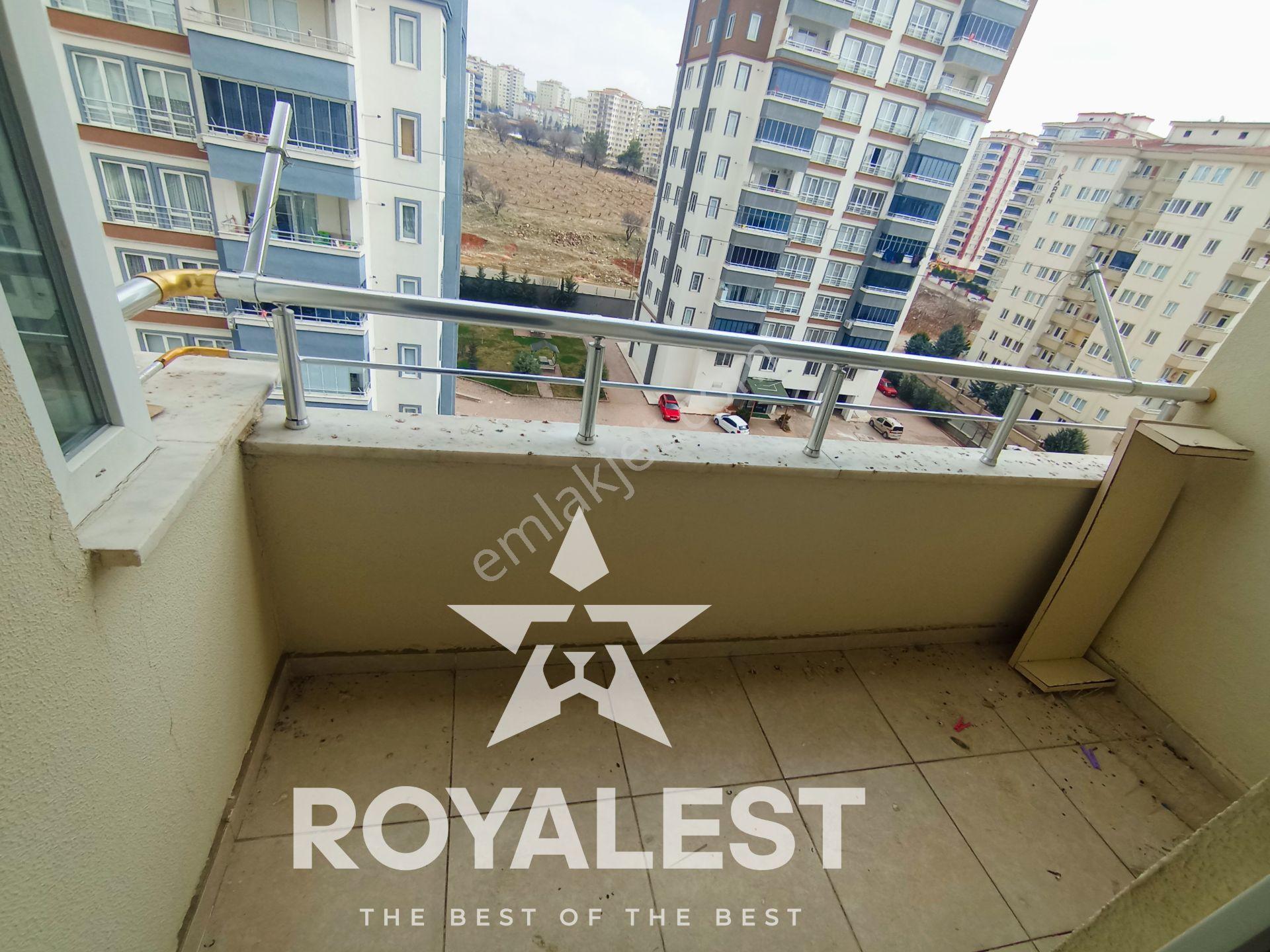 Royalest'ten 3 Balkonlu Ve 3 Cepheli Bakımlı 3+1 Daire - Görsel 12