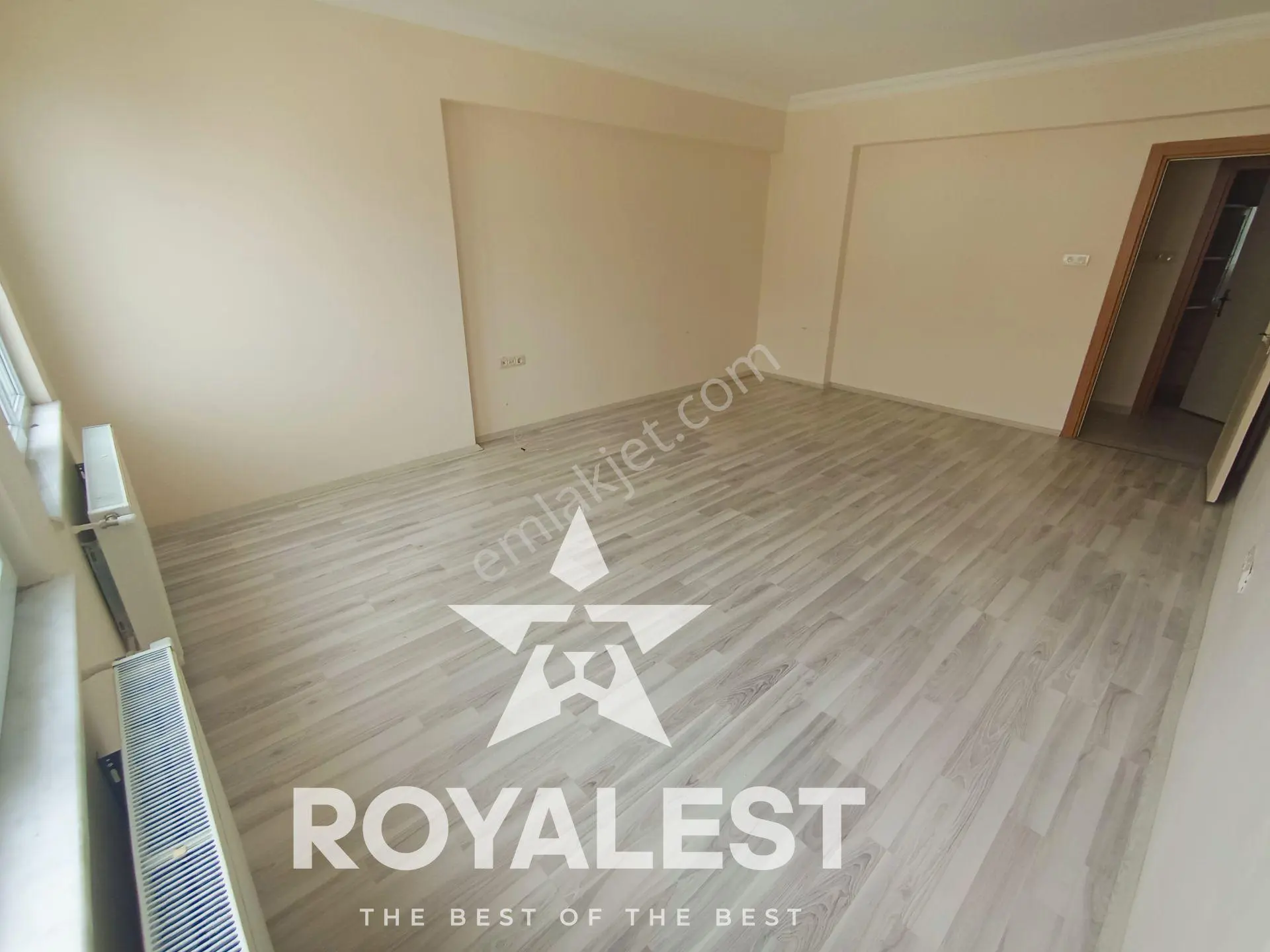 Royalest'ten 3 Balkonlu Ve 3 Cepheli Bakımlı 3+1 Daire - Görsel 3