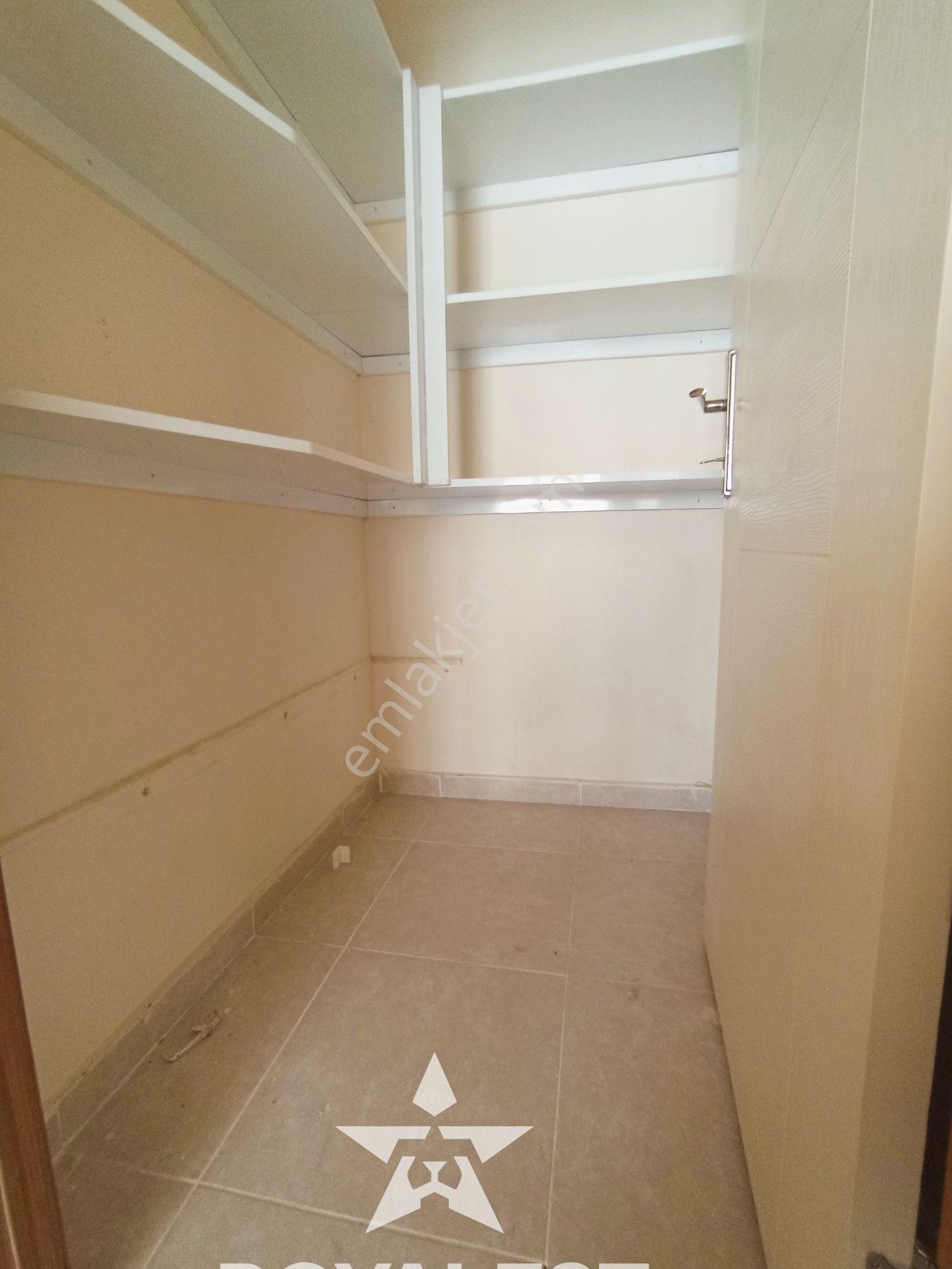 Royalest'ten 3 Balkonlu Ve 3 Cepheli Bakımlı 3+1 Daire - Görsel 17