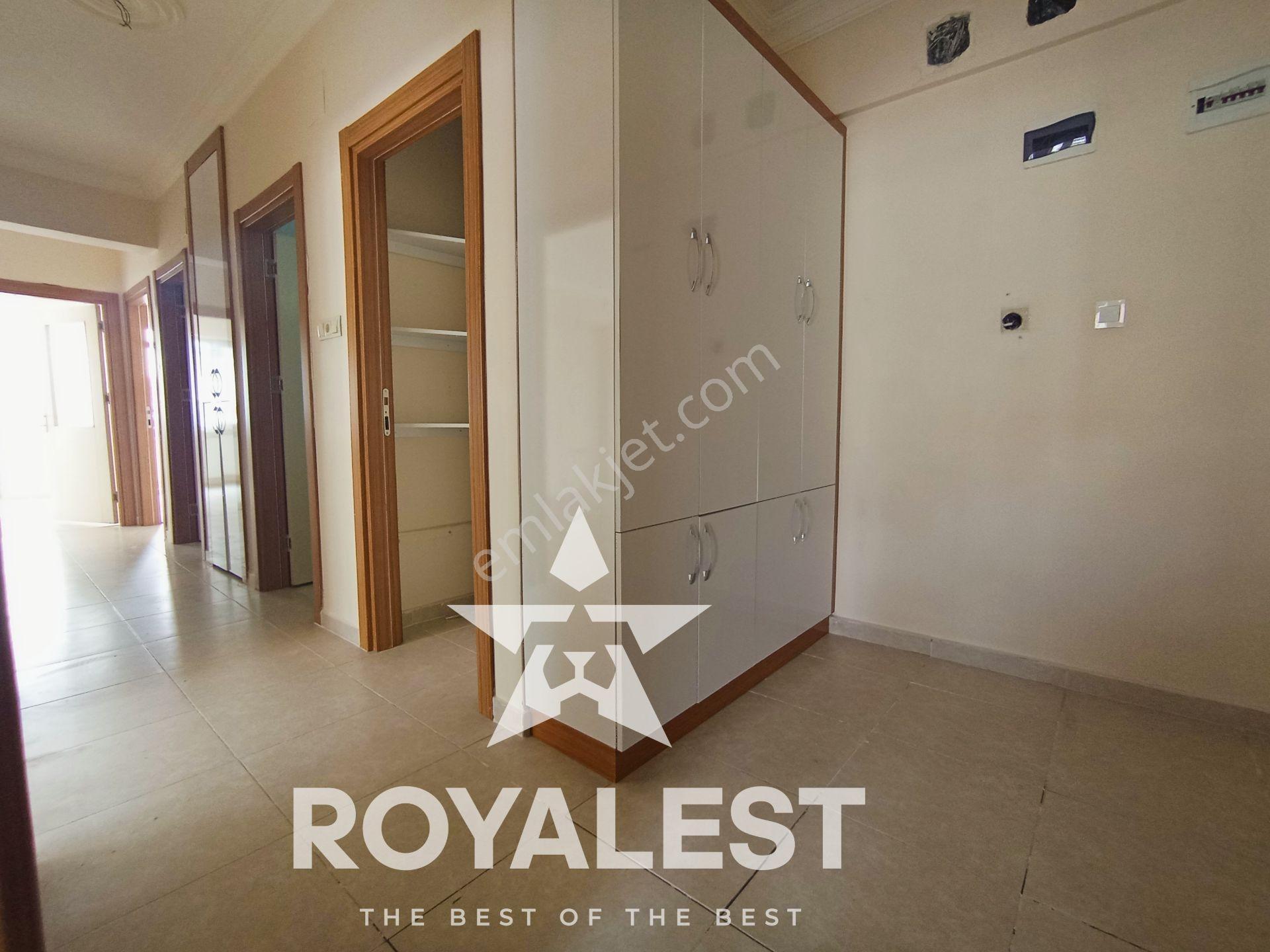 Royalest'ten 3 Balkonlu Ve 3 Cepheli Bakımlı 3+1 Daire - Görsel 5