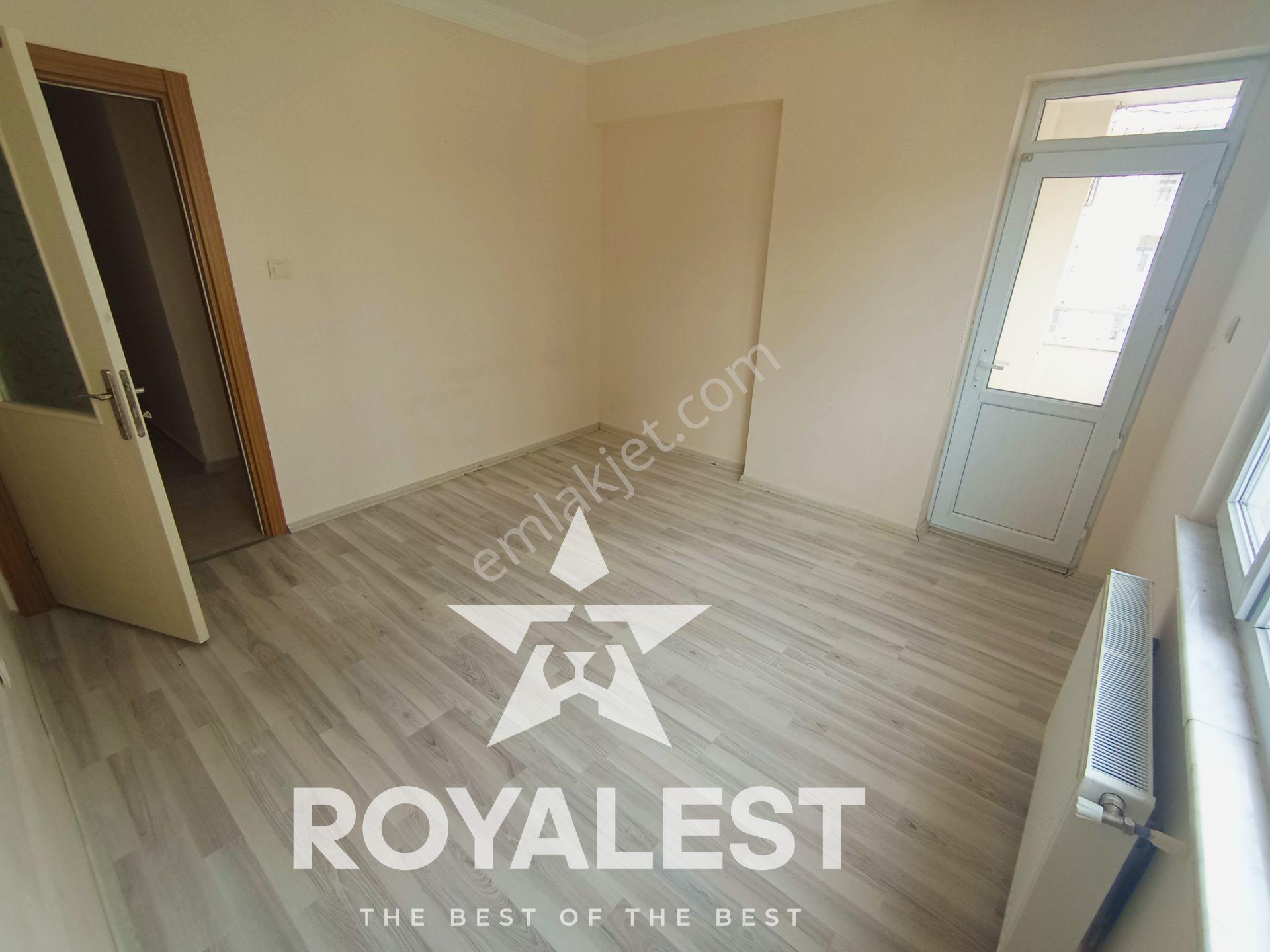 Royalest'ten 3 Balkonlu Ve 3 Cepheli Bakımlı 3+1 Daire - Görsel 14