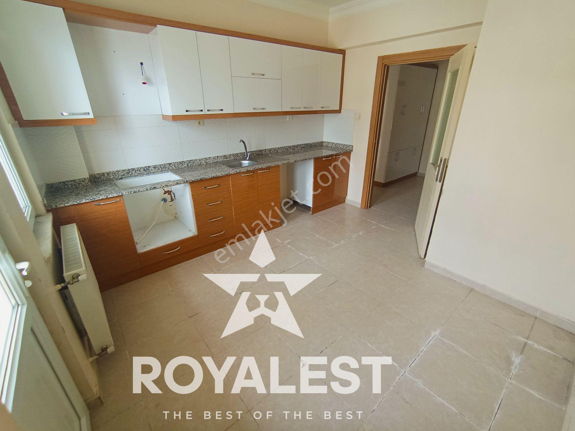 Royalest'ten 3 Balkonlu Ve 3 Cepheli Bakımlı 3+1 Daire - Görsel 4
