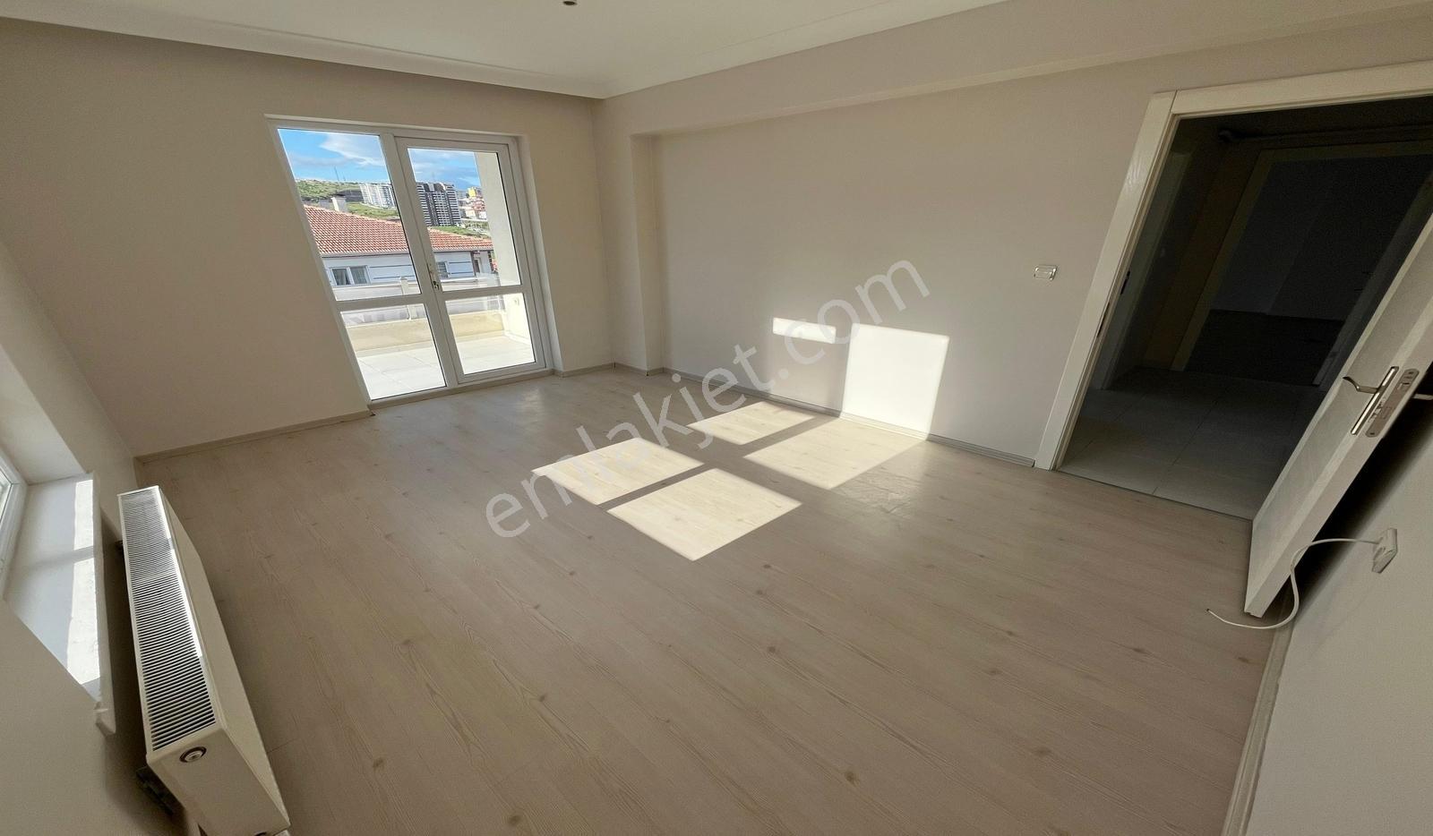 Kanuni Lise Yakını 4+1 Katta 140m2 Yeni Bina Asansörlü - Görsel 11