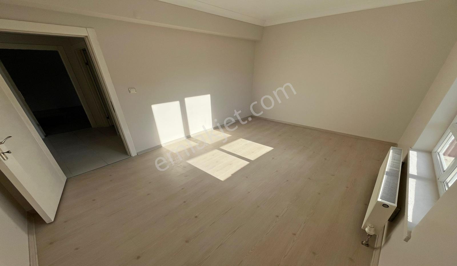 Kanuni Lise Yakını 4+1 Katta 140m2 Yeni Bina Asansörlü - Görsel 15