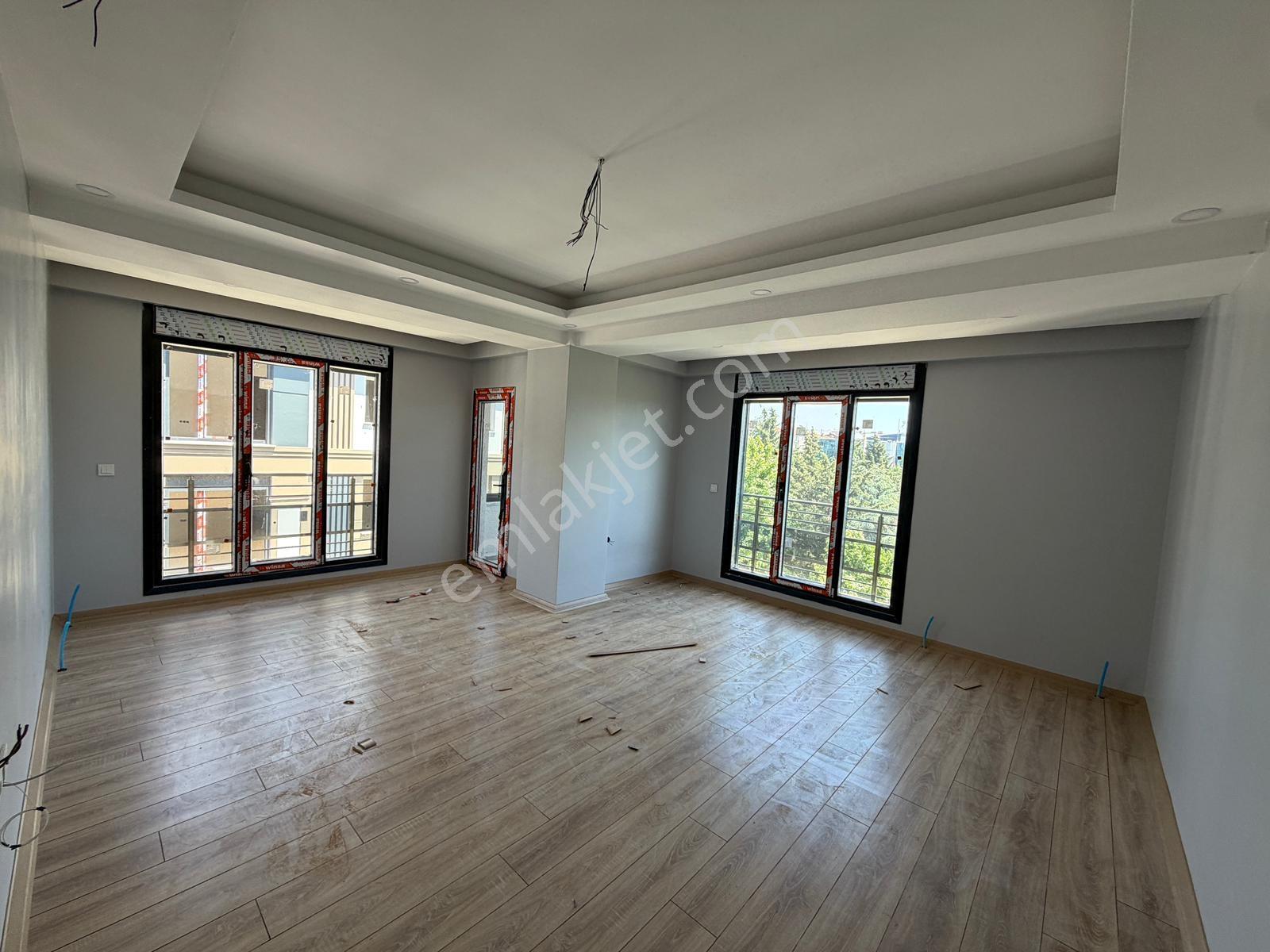 Bahçelievler'de Sıfır 4+2 Dubleks Daire, 190m², Kapalı Otoparklı