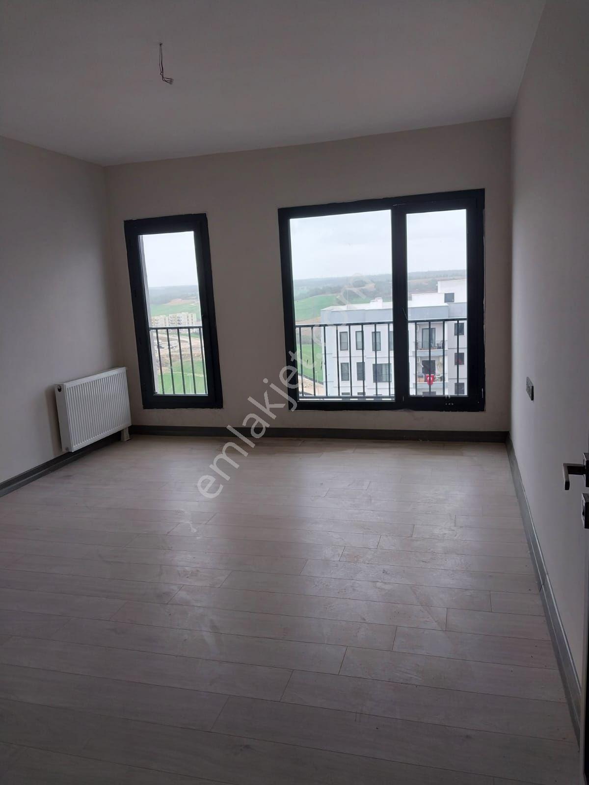 Adana Sarıçam Buruk Tokilerinde Yola Yakın Konumda 2+1 Fırsat Hiç Kullanılmamış Kiralık Daire