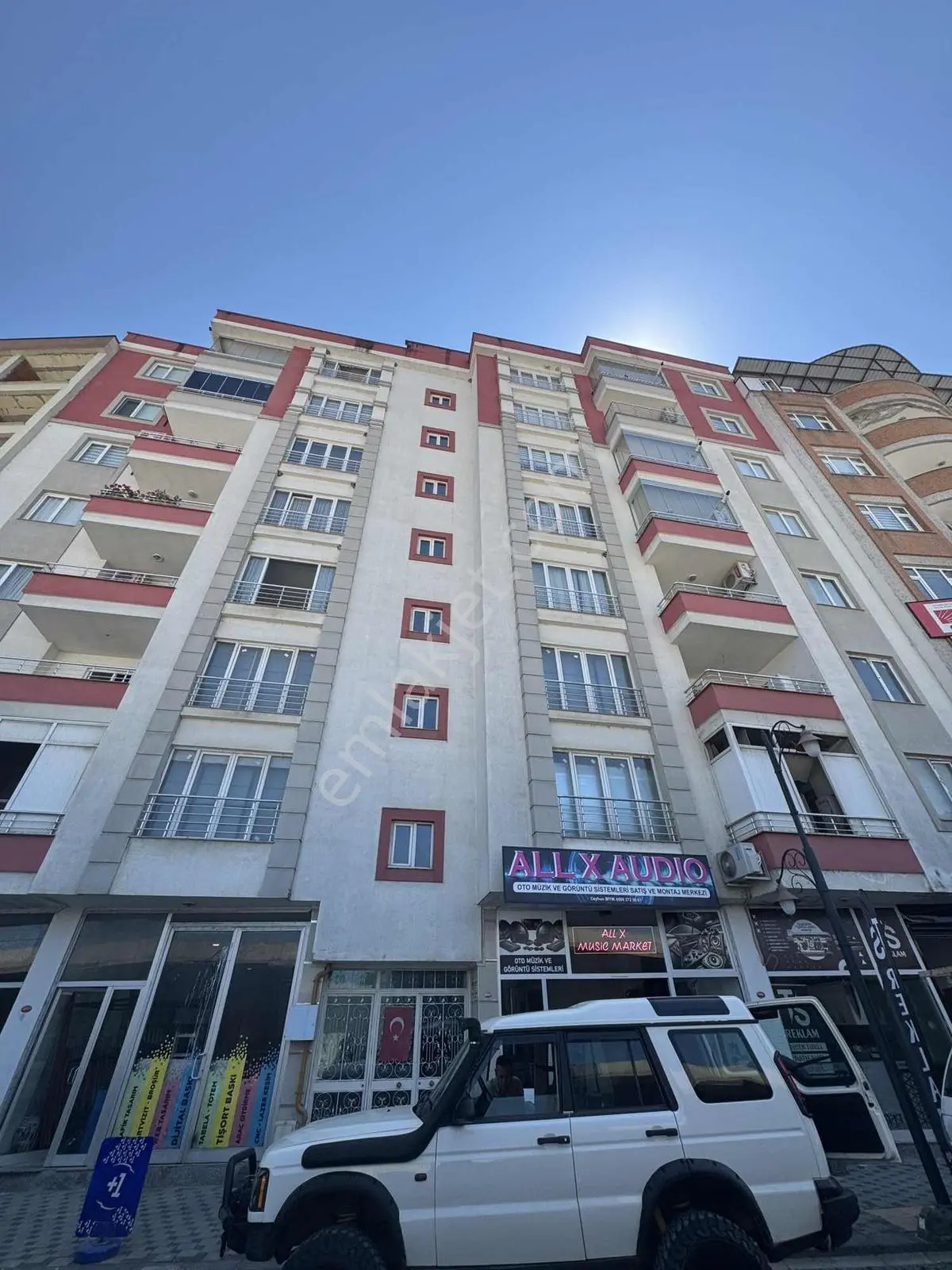 Yomra Merkez'de Satılık Daire Aypam Market Üstü