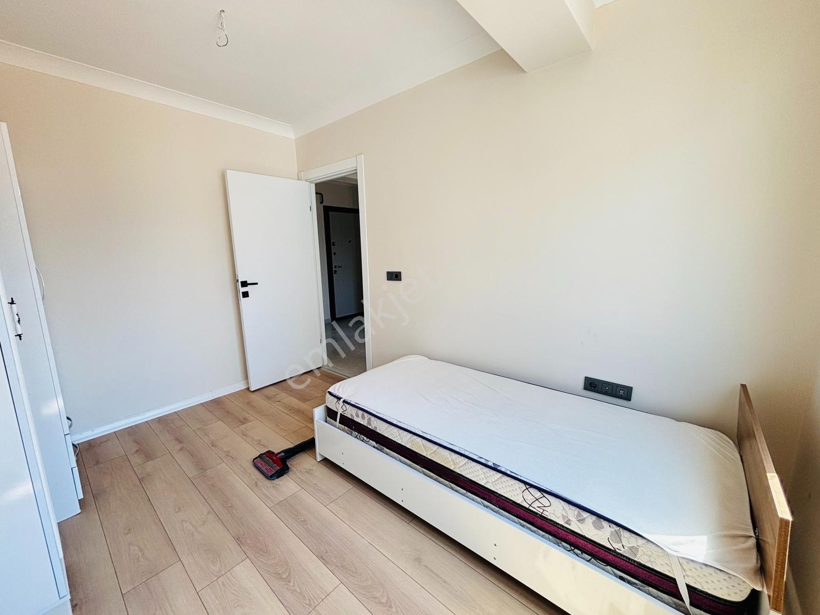 Sevinç'ten Yeni Mahallede Full Eşyalı Ara Kat 2+0 Kiralık Daire - Görsel 21