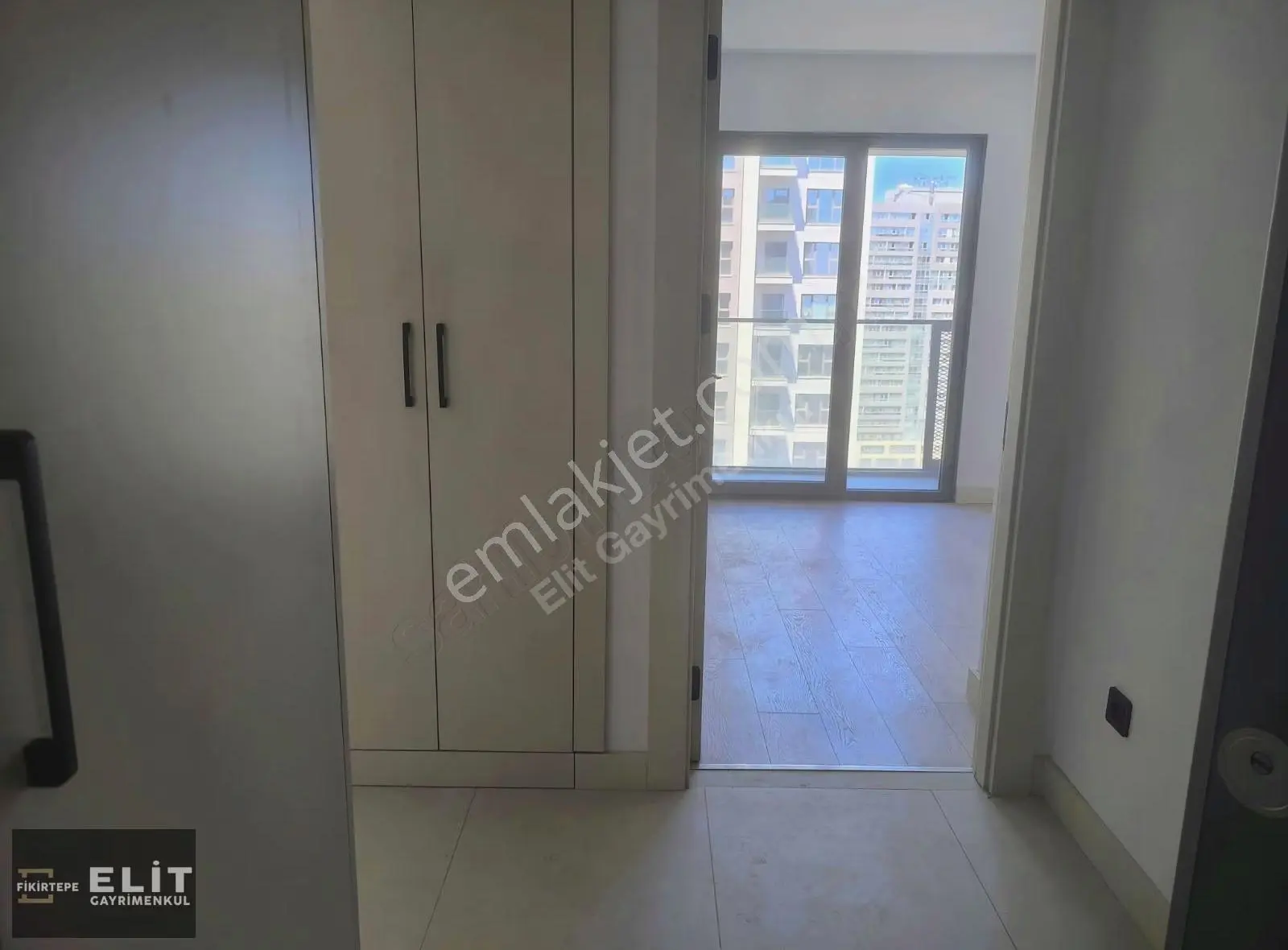 Kadıköy Emlak Konut Fikirtepe 15.etap 1+1 20.kat Boş Daire - Görsel 3