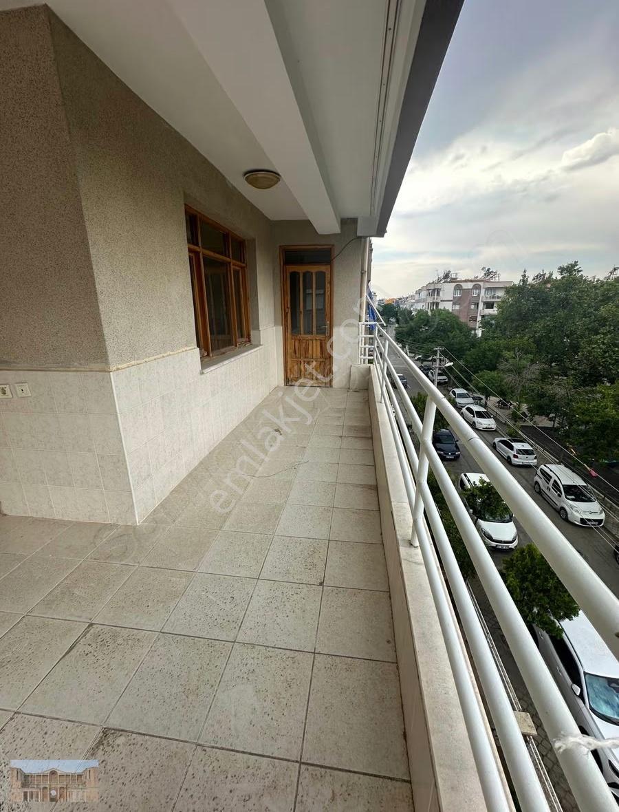 Kiralık Çınarlı Park Karşısında 3+1 Geniş Ferah Daire - Görsel 8