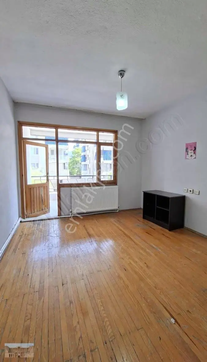 Çınarlı Caddesi Üzeri Kiralık Doğalgazlı Daire!! - Görsel 11