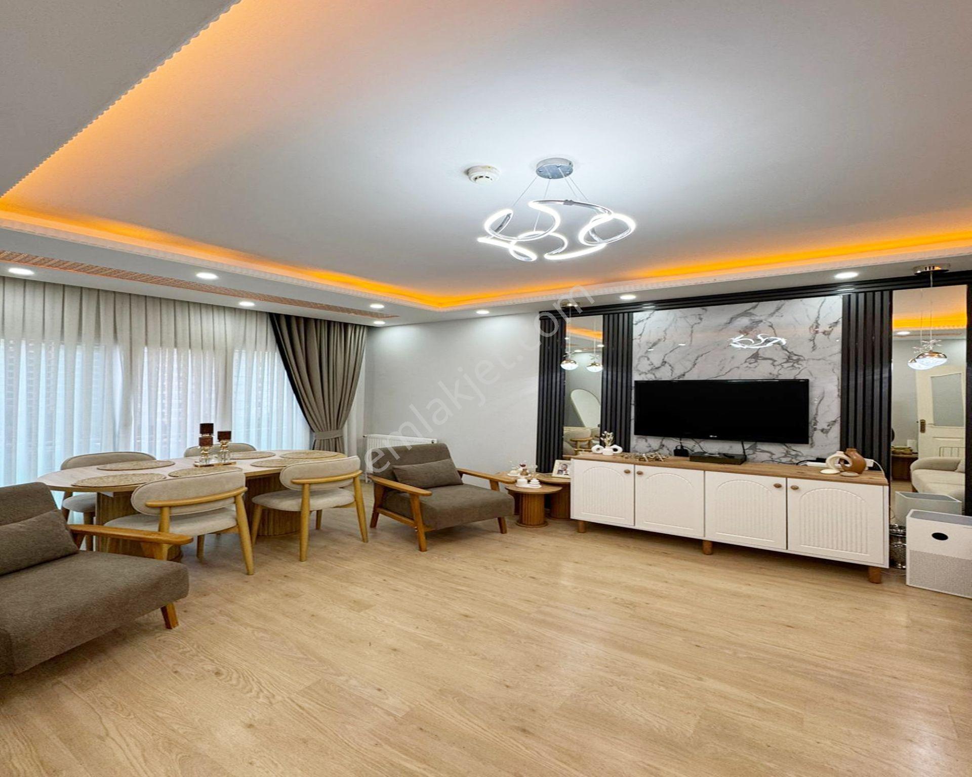 Site İçerisinde Full Dekorlu Hazır Kiracılı Balkonlu 2+1 Satılık Daire - Görsel 3