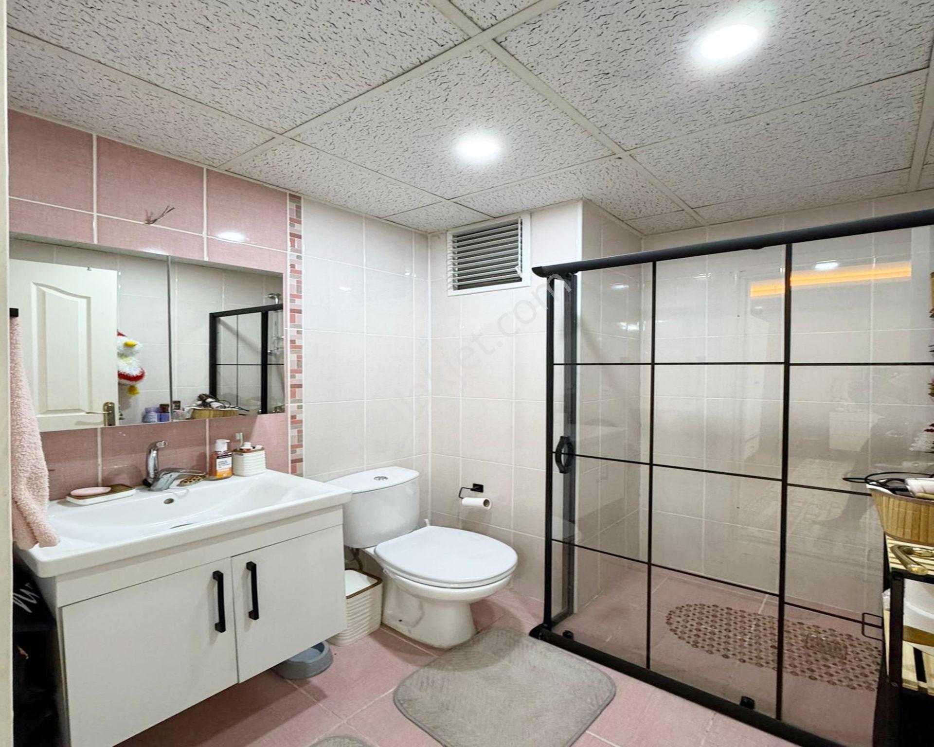 Site İçerisinde Full Dekorlu Hazır Kiracılı Balkonlu 2+1 Satılık Daire - Görsel 26