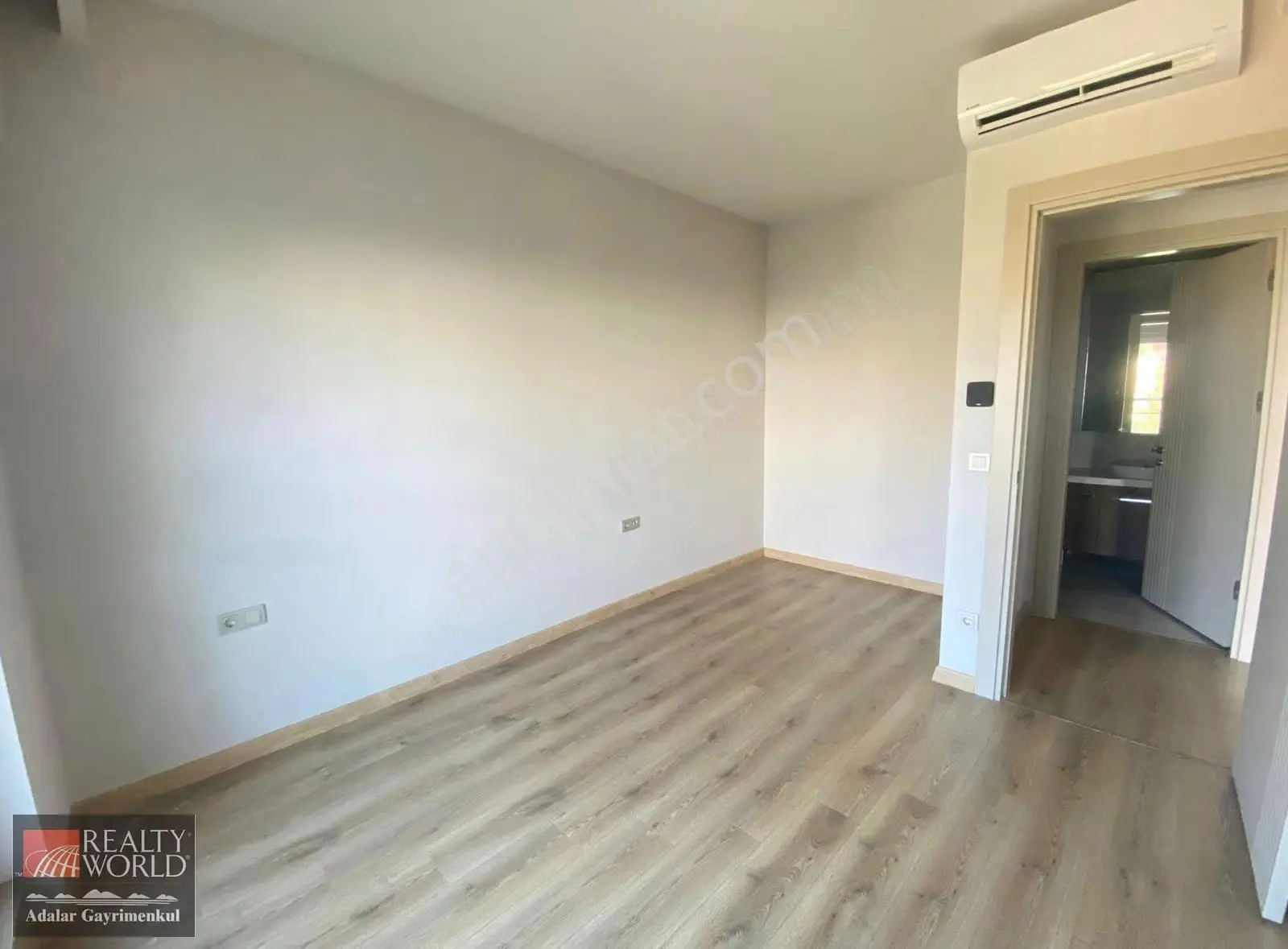 Cihan Albayrak 'tan Küçükyalı Nidapark Sedef ' Te Kiralık 1+1 - Görsel 2