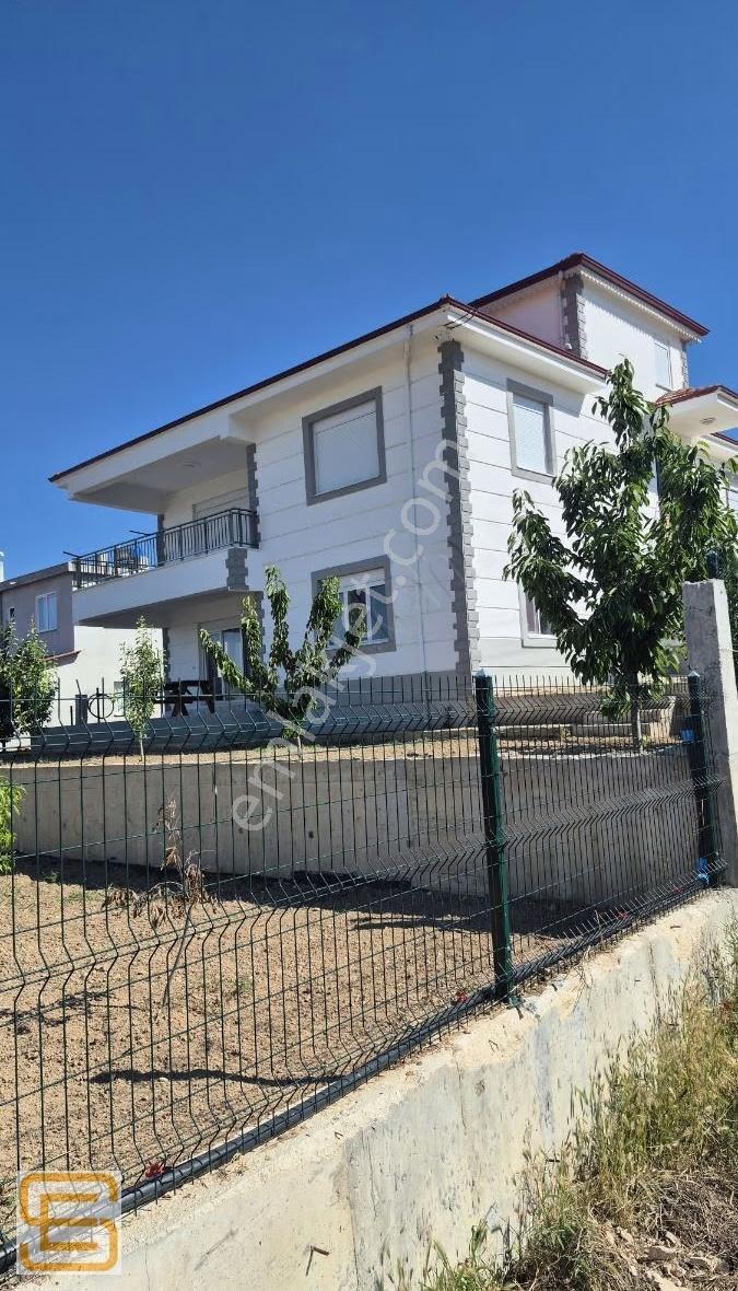 Küçükköyde Eşsiz Vadi Manzaralı, Geniş Bahçeli Ve Eşyalı Satılı - Görsel 7