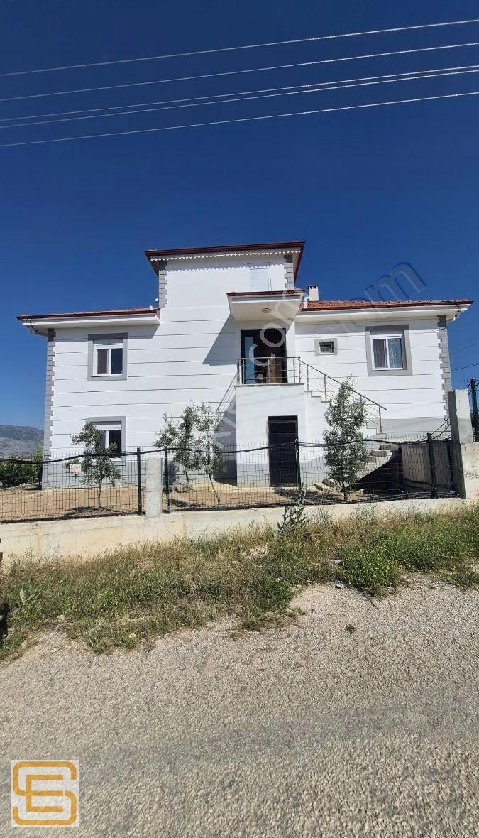 Küçükköyde Eşsiz Vadi Manzaralı, Geniş Bahçeli Ve Eşyalı Satılı - Görsel 12