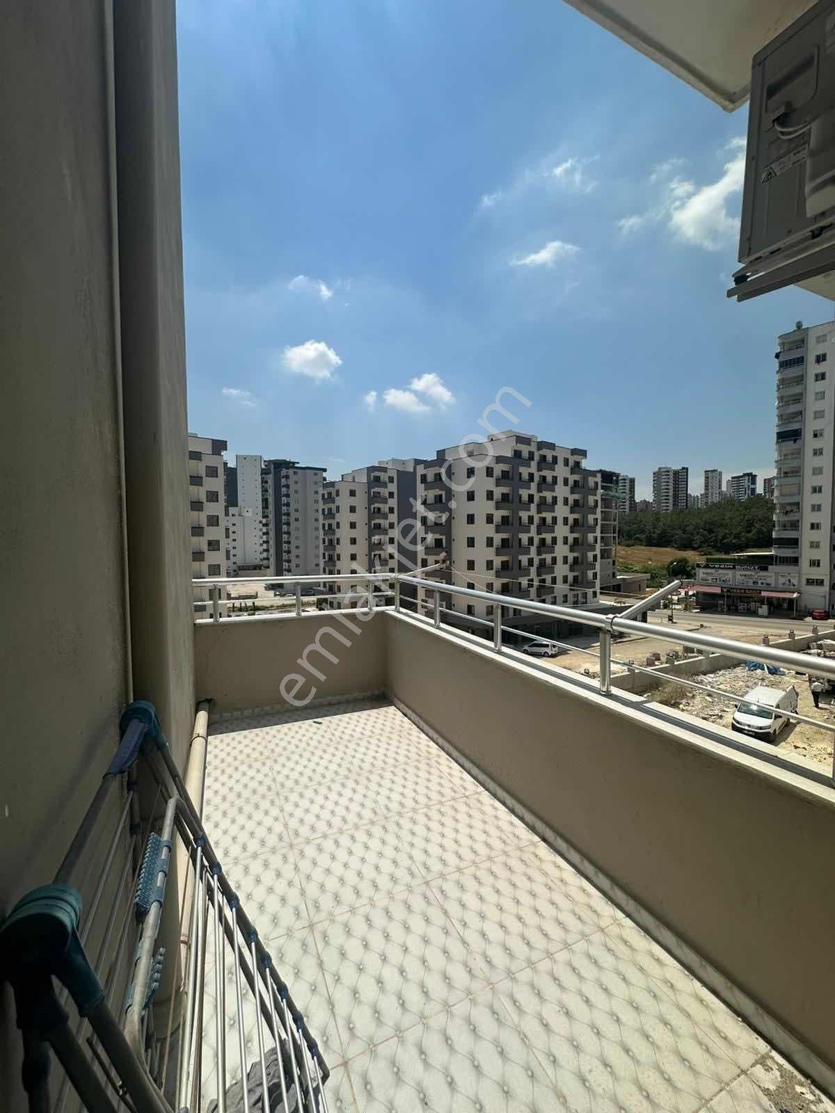 Bulvar Üzeri 3+1 Teraslı Cam Harici Cam Balkon İskanlı Hasarsız - Görsel 9