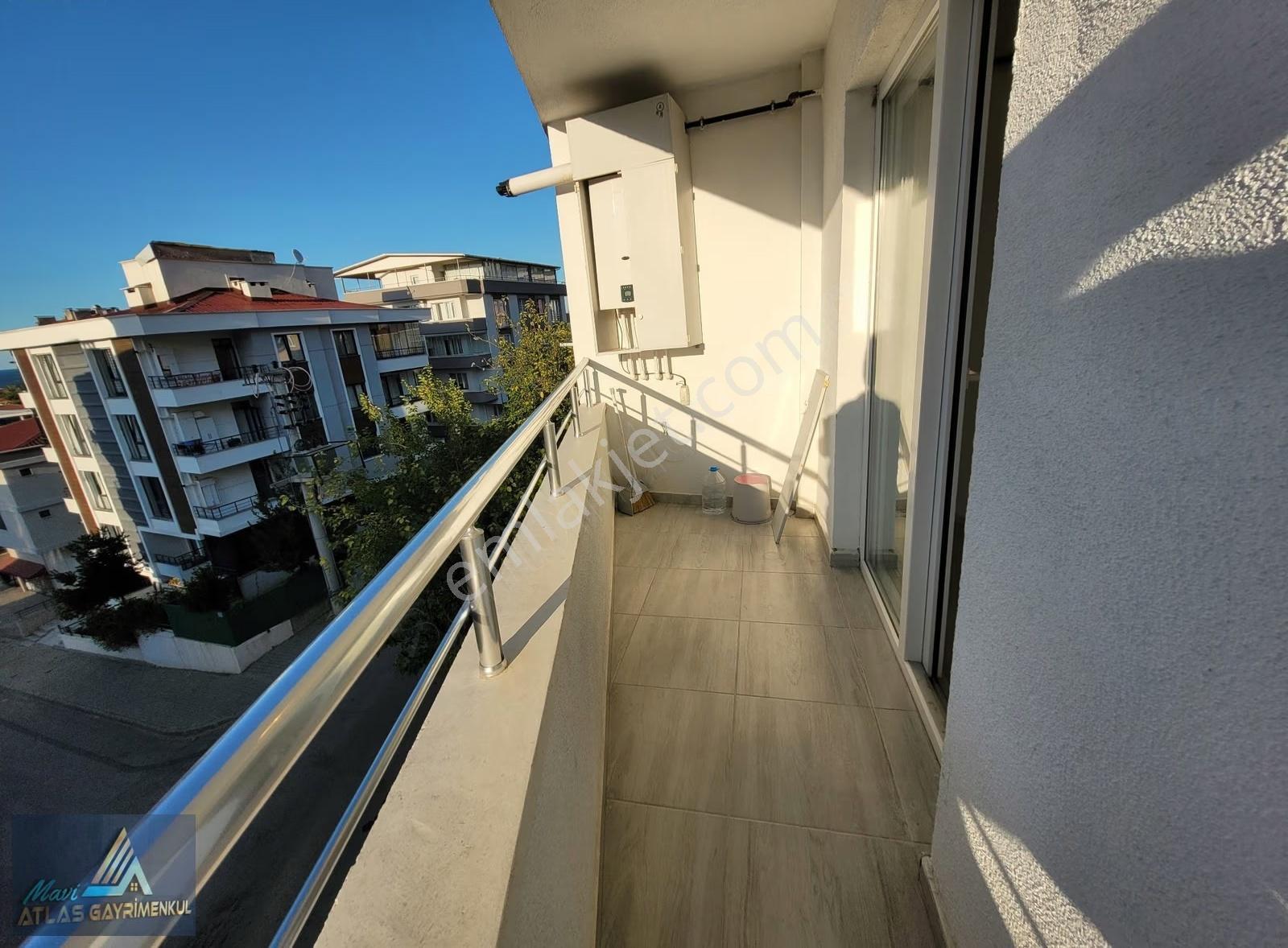Mavi Atlastan Esenevler De Merkezi Konumda Kiralık 2+1 Daire - Görsel 15