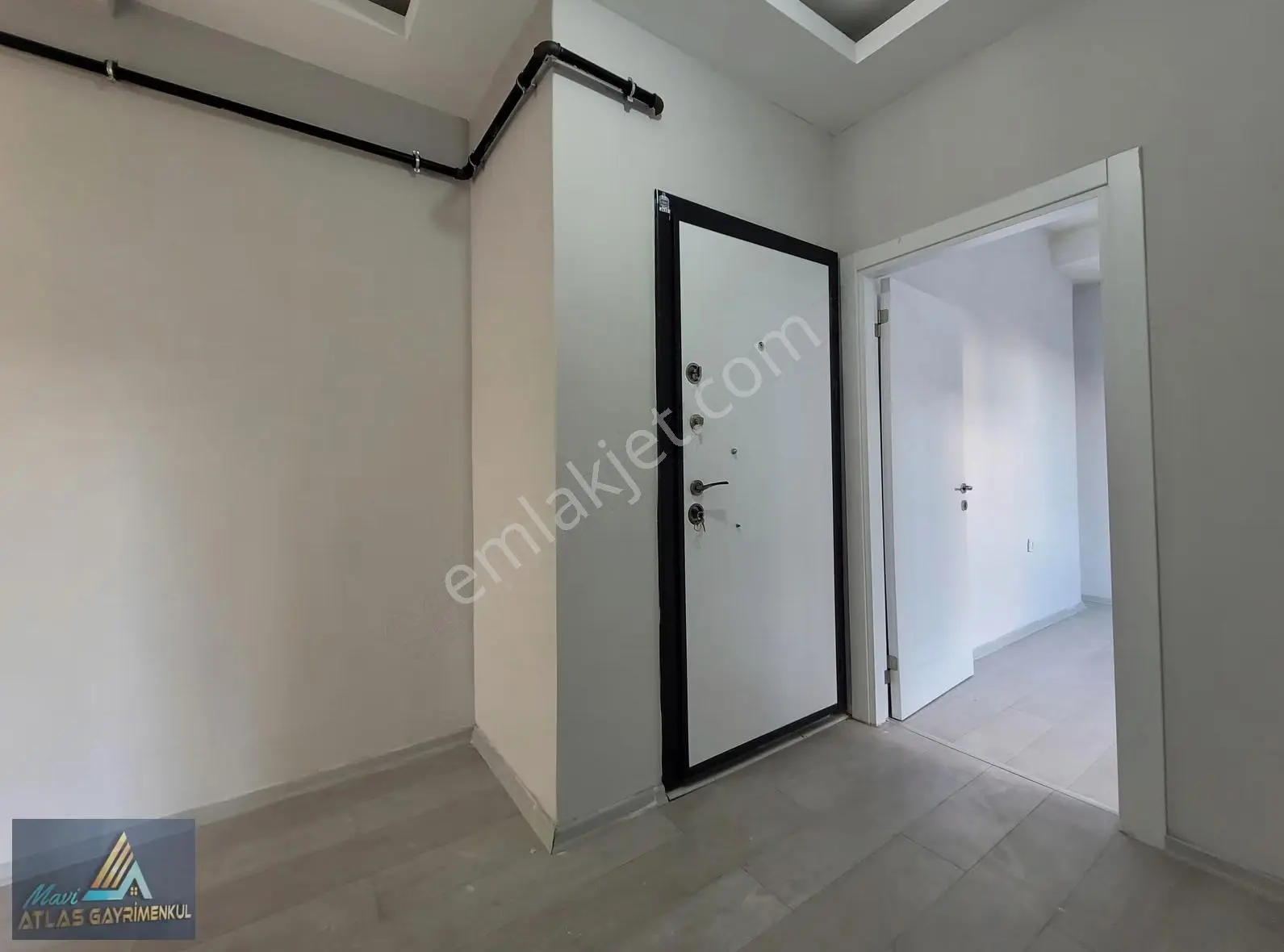 Mavi Atlastan Esenevler De Merkezi Konumda Kiralık 2+1 Daire - Görsel 7