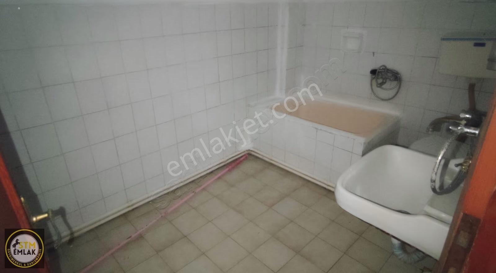 Stm Emlak'tan 600 Evler Mahallesi'nde Kiralık Ara Kat 2+1 Daire - Görsel 6