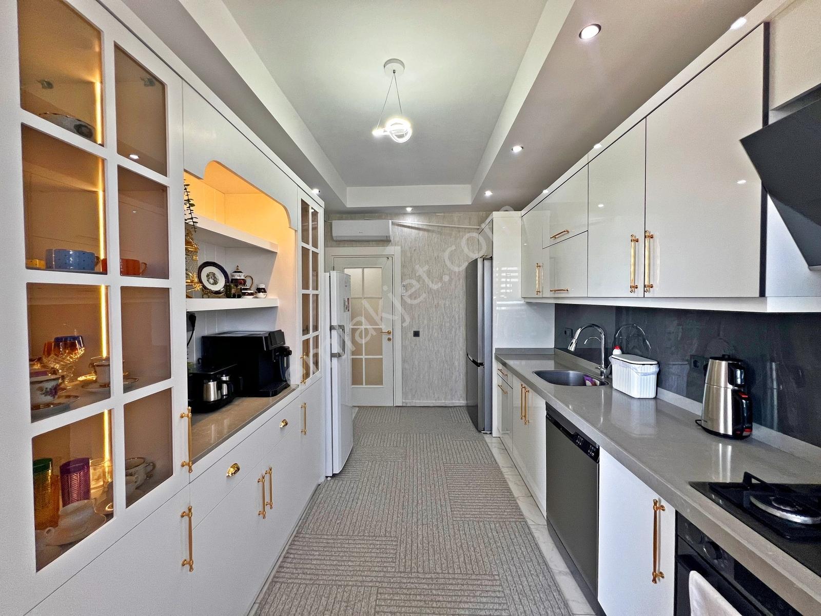 Alanya Çıplaklıda Satılık 3+1 Site İçi Manzaralı Dubleks Daire - Görsel 2