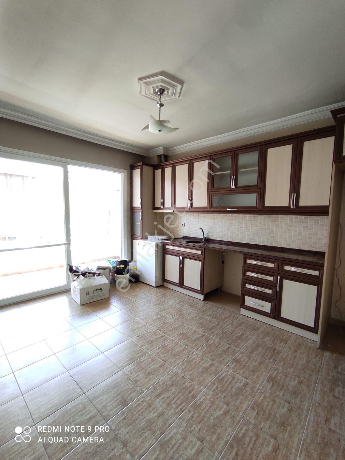 Manisa Alaşehir Alper Gayrimenkulden Kurtuluş Mah. 140 M2 Kapalı Mutfak 3+1 - Görsel 4