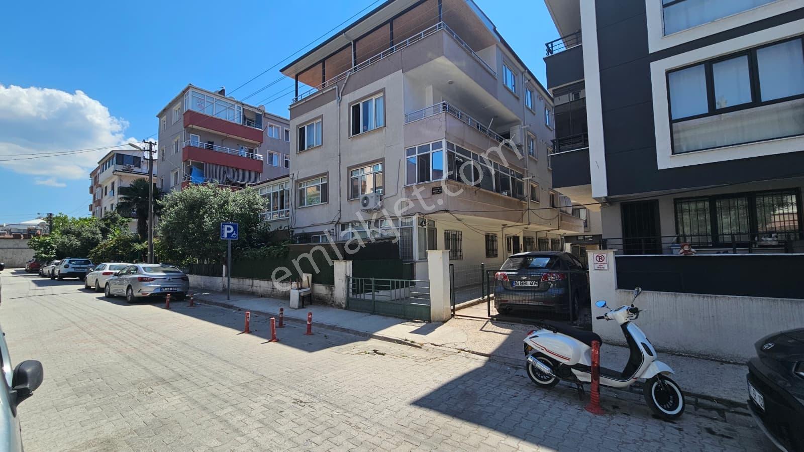 Yalova Merkez Gop Mahallesinde Satılık Giriş Kat 3+1