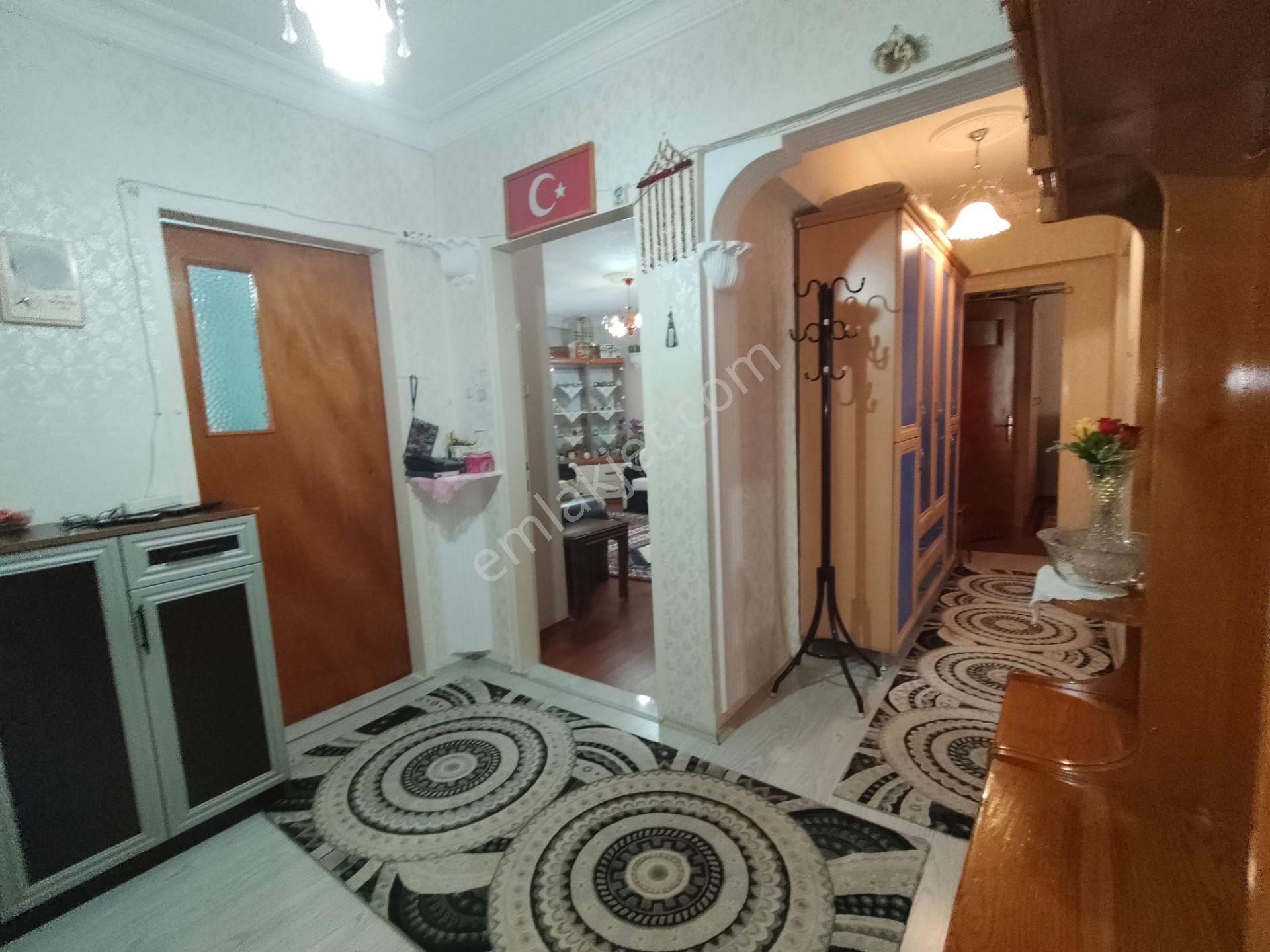 Yılmaz Gayrimenkulden Osmanlı Mahallesinde 3+1 Kupon Daire Ara Katta - Görsel 9