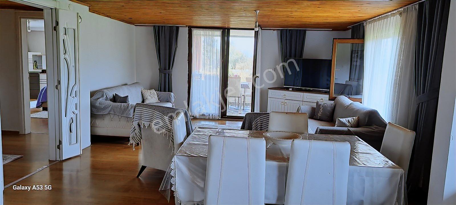 Karapürçek'te 945 M2 Arsa İçinde Satılık 2 Katlı Müstakil Ev - Görsel 2