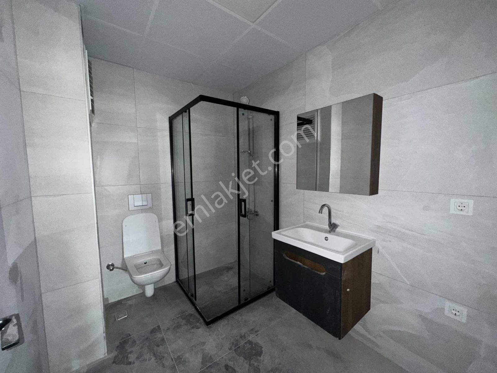 Nef Önü Cadde Üzerinde Kiralık 1+1 - Görsel 12