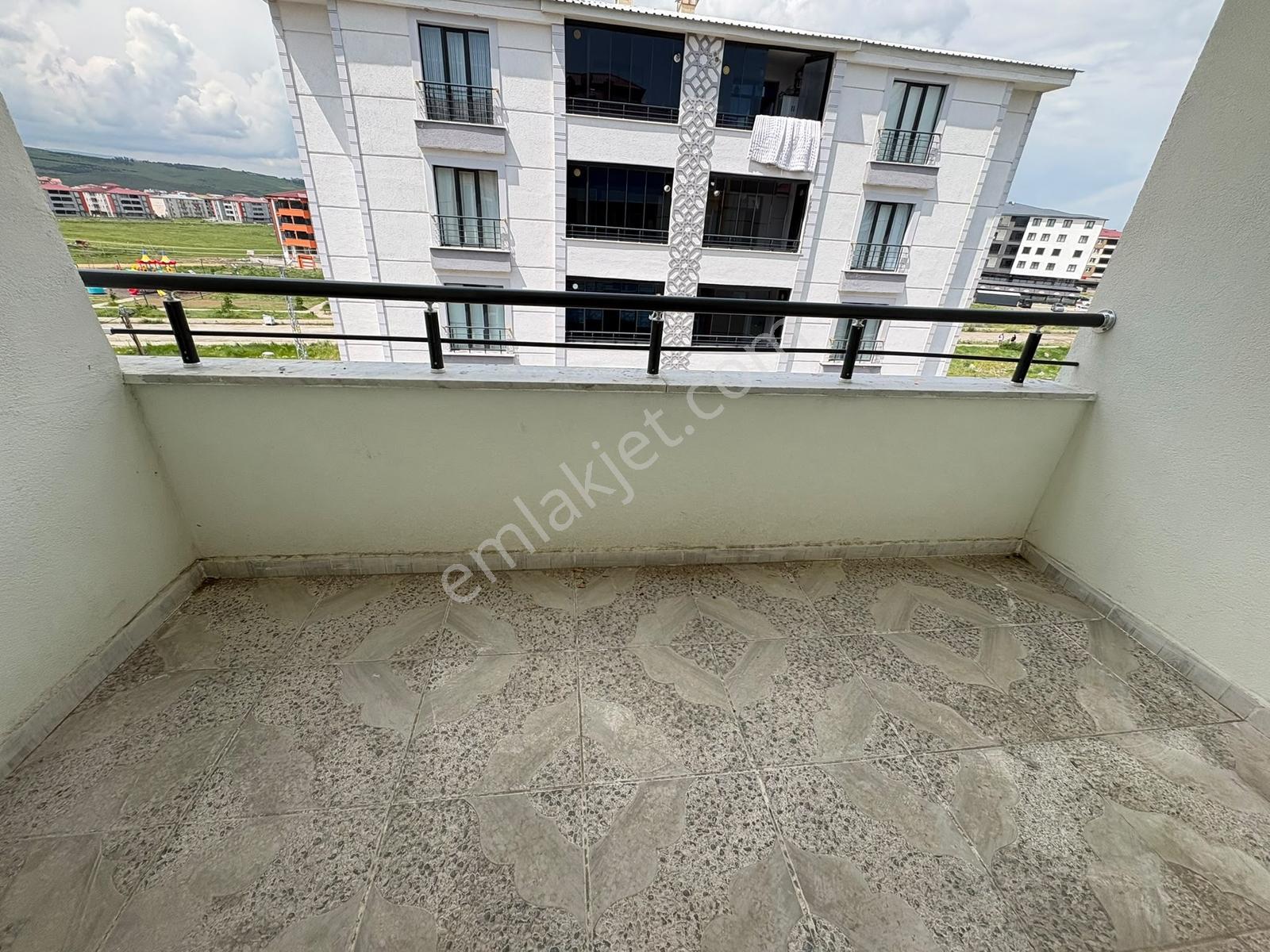 Emlak Kılavuzu'ndan Yenişehir Aranan Konumda 3+1 Kiralık Daire - Görsel 5