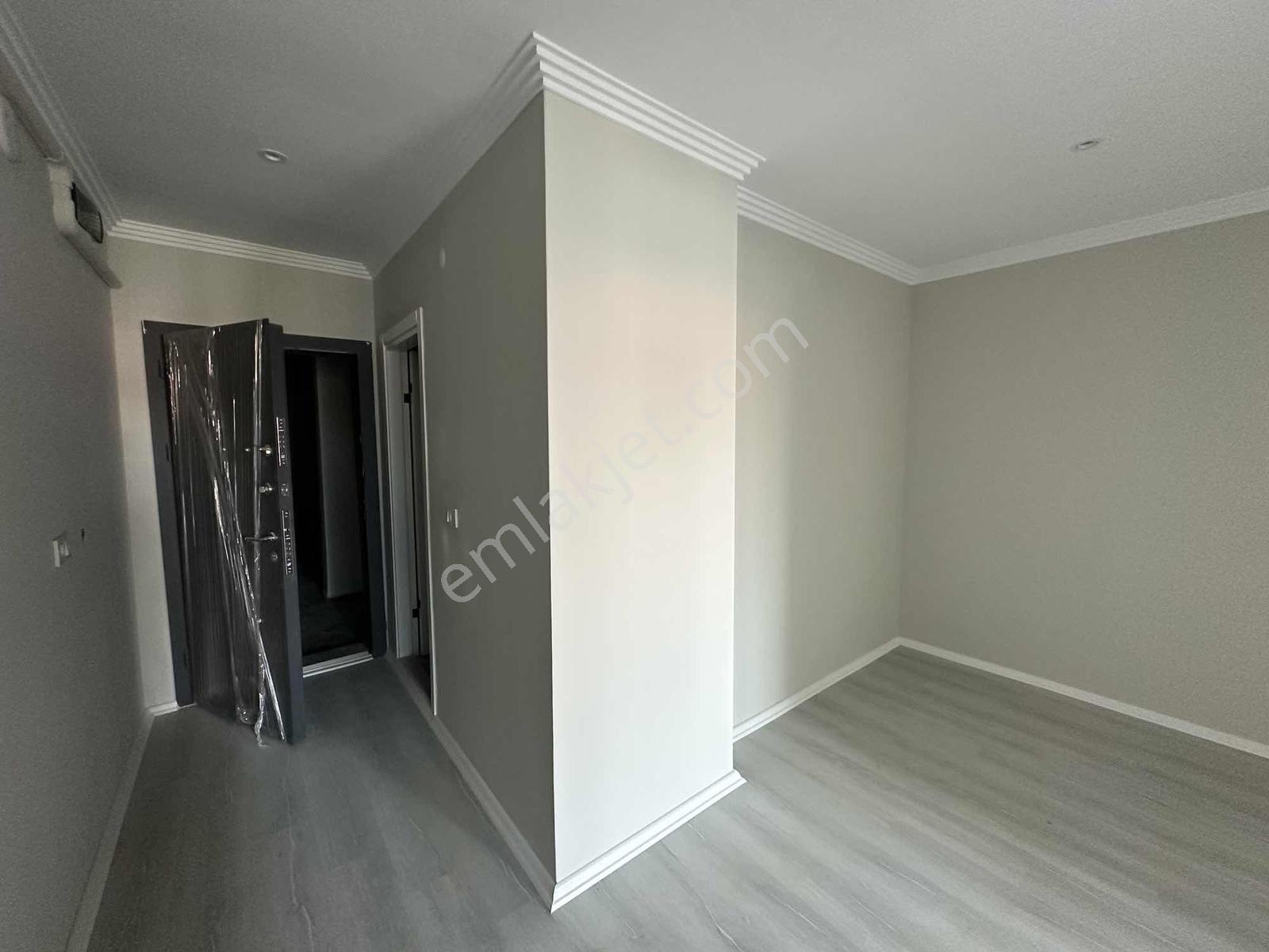 Nef Önü Cadde Üzerinde Sıfır Eşyasız Kiralık 1+1 - Görsel 10