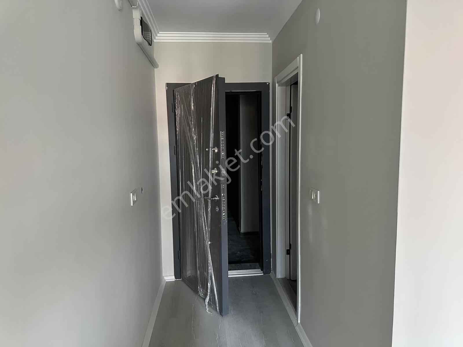 Nef Önü Cadde Üzerinde Sıfır Eşyasız Kiralık 1+1 - Görsel 16