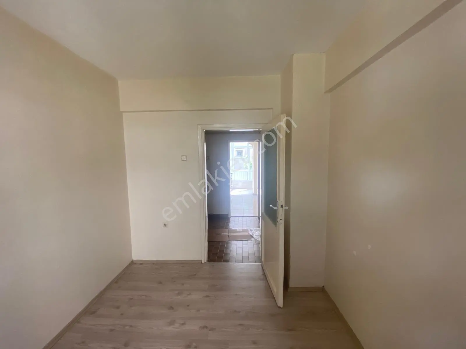 İznik Yolunda Kiralık Arakat 3+1 Daire - Görsel 16