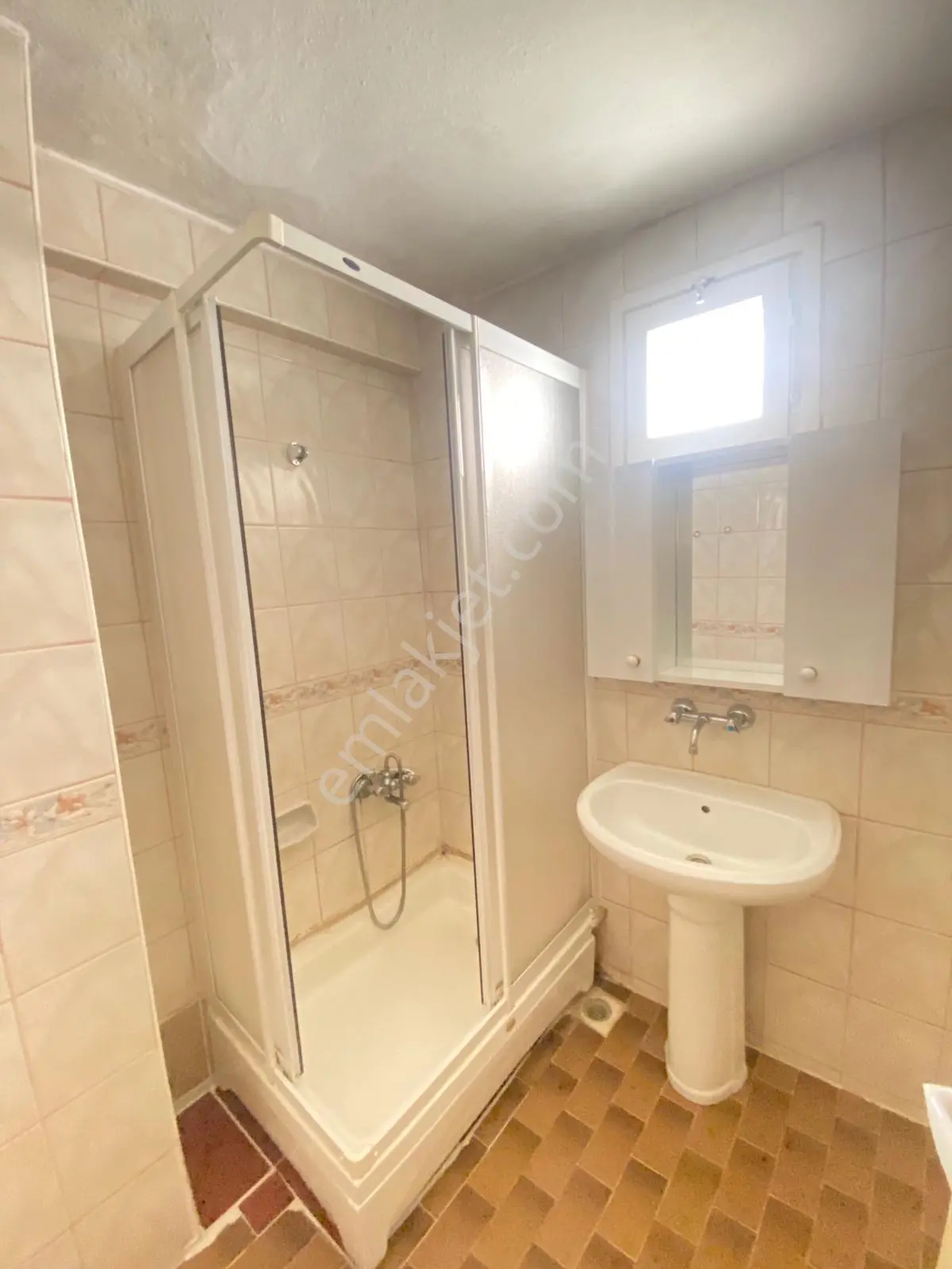 İznik Yolunda Kiralık Arakat 3+1 Daire - Görsel 5
