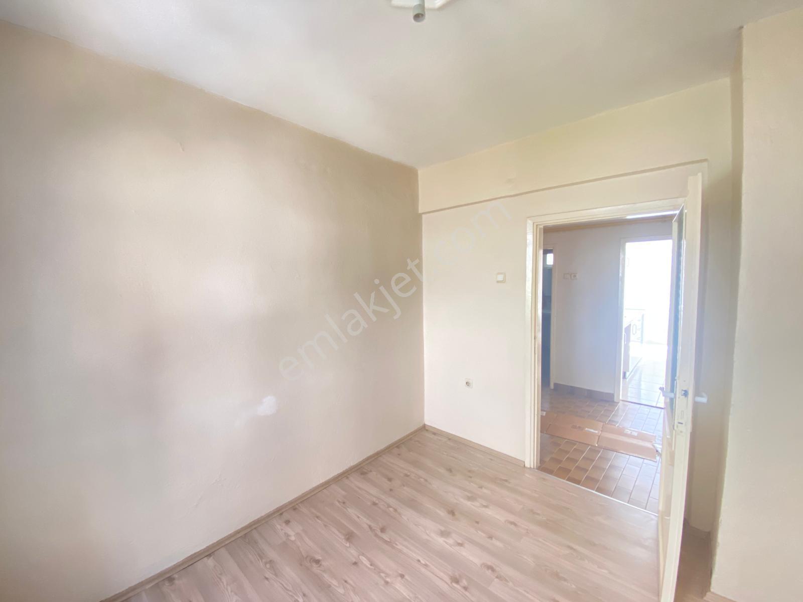 İznik Yolunda Kiralık Arakat 3+1 Daire - Görsel 14