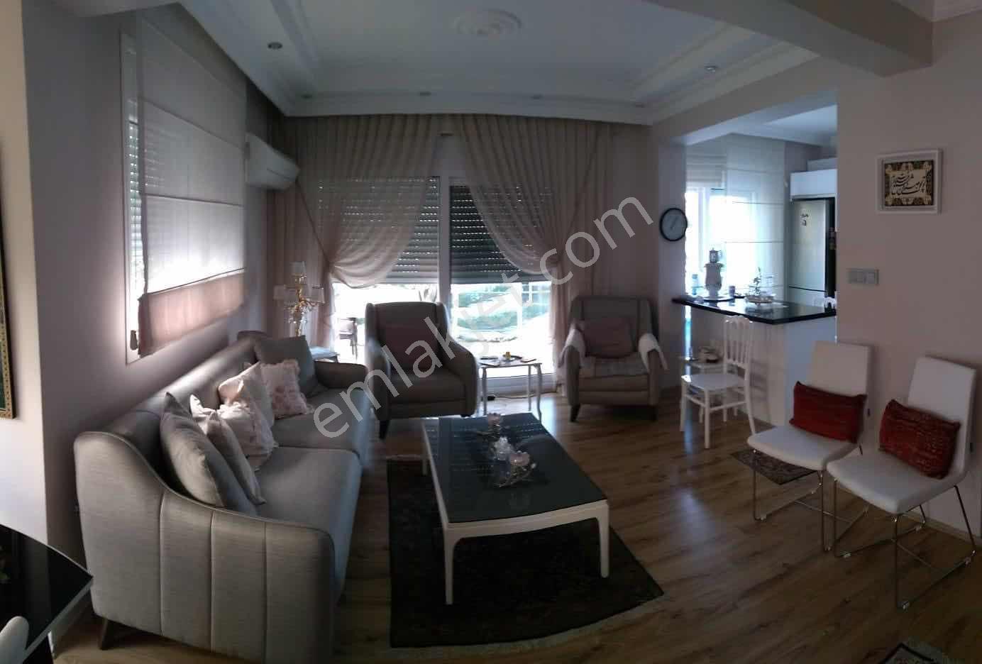 Kuşadası Kadınlar Denizin'de Site İçersinde Full Eşyalı Satılık - Görsel 9
