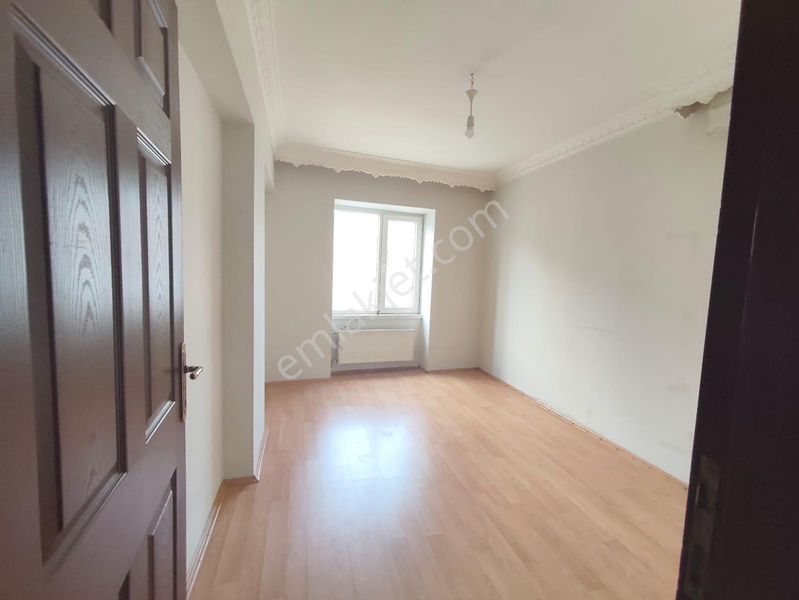 Yılmaz Gayrimenkulden Cadde Üzeri 2+1 Ön Cephe - Görsel 6