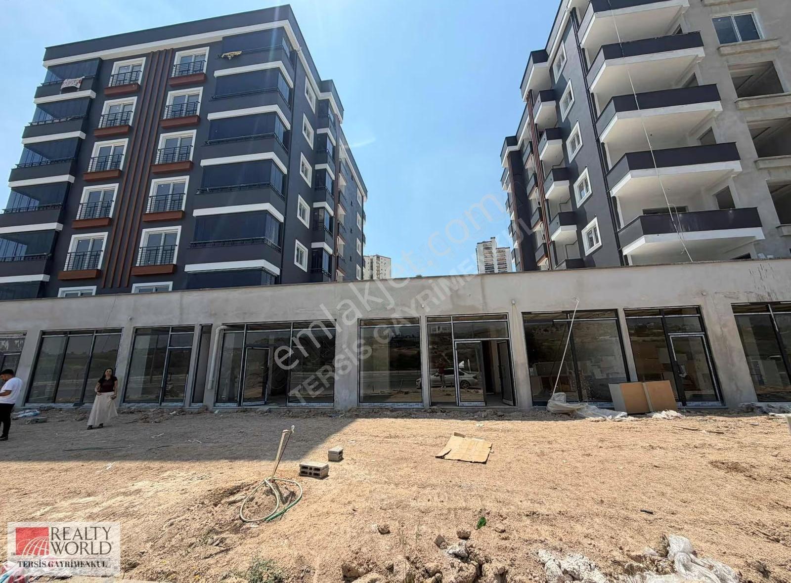Rw Tersis'den Atatürk Mahallesinde Satılık Dükkan