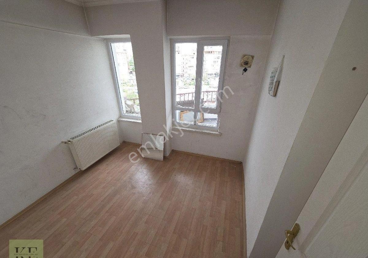 Ankara Sincan Atatürkte Geniş Metrekare Asansörlü Açık Cepheli Mükemmel Lokasyonlu Kiralık İşyeri - Görsel 11