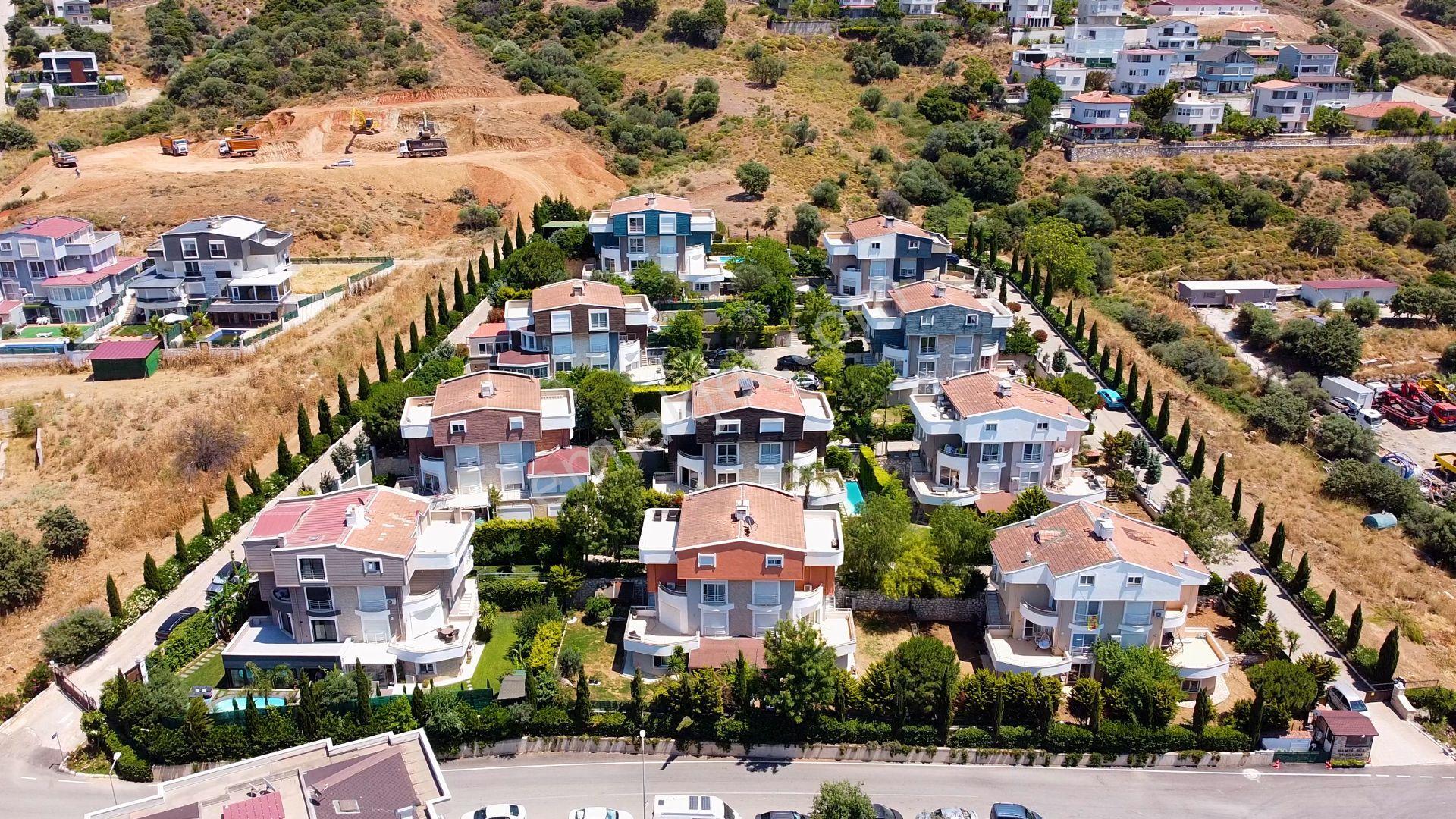 Güzelbahçe Yelki'de, Site İçinde Lüks 4+2 Fourplex - Görsel 35