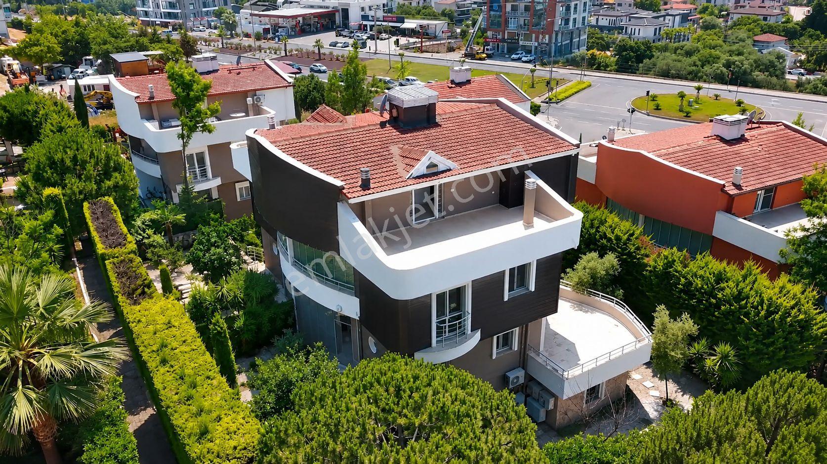Güzelbahçe Yelki'de, Site İçinde Lüks 4+2 Fourplex