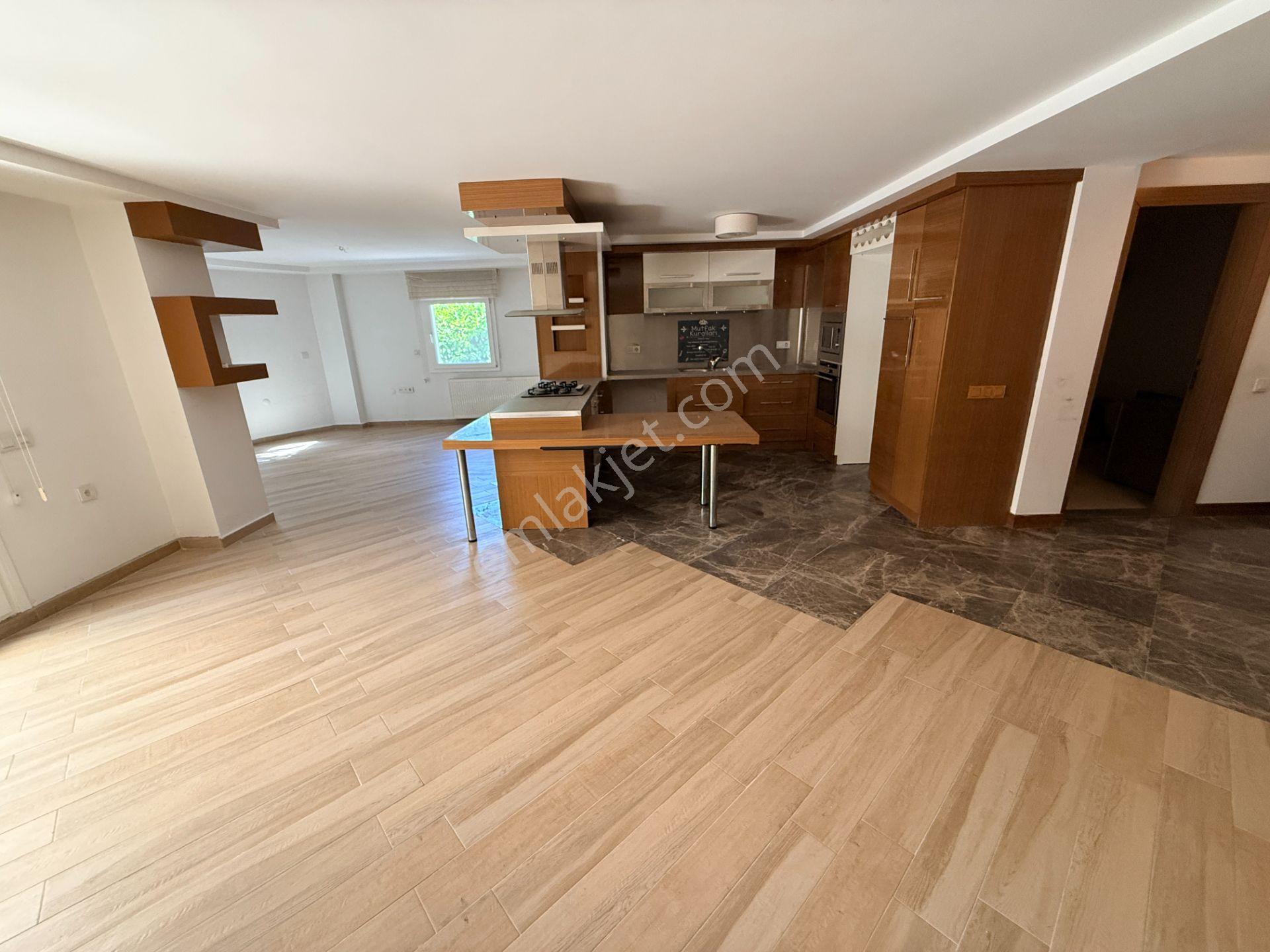 Güzelbahçe Yelki'de, Site İçinde Lüks 4+2 Fourplex - Görsel 9